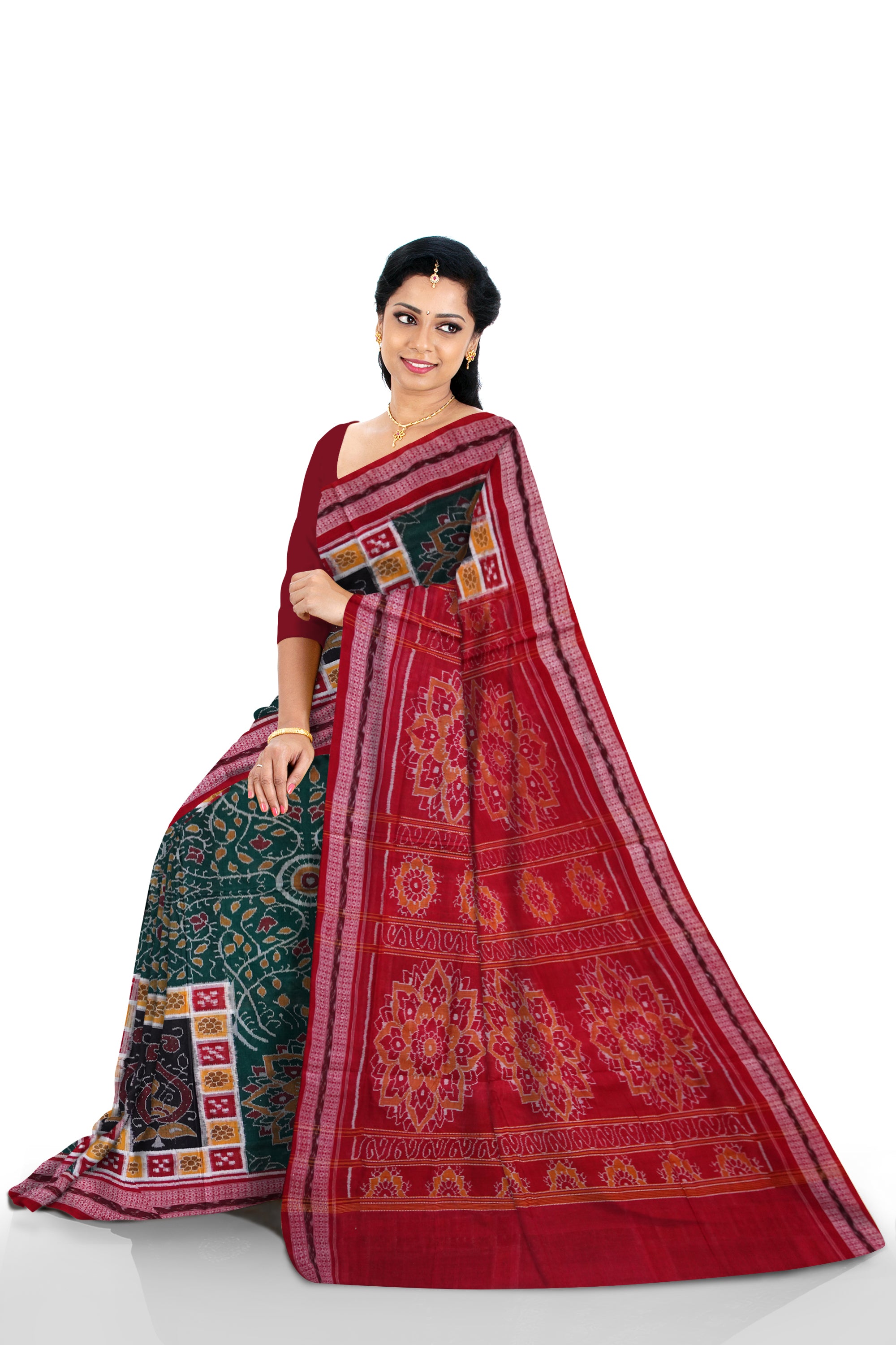 Traditionaly work on flowers with vines and box pattern pasapali design on full body in Green and Red colour sambalpuri saree. - Koshali Arts & Crafts Enterprise