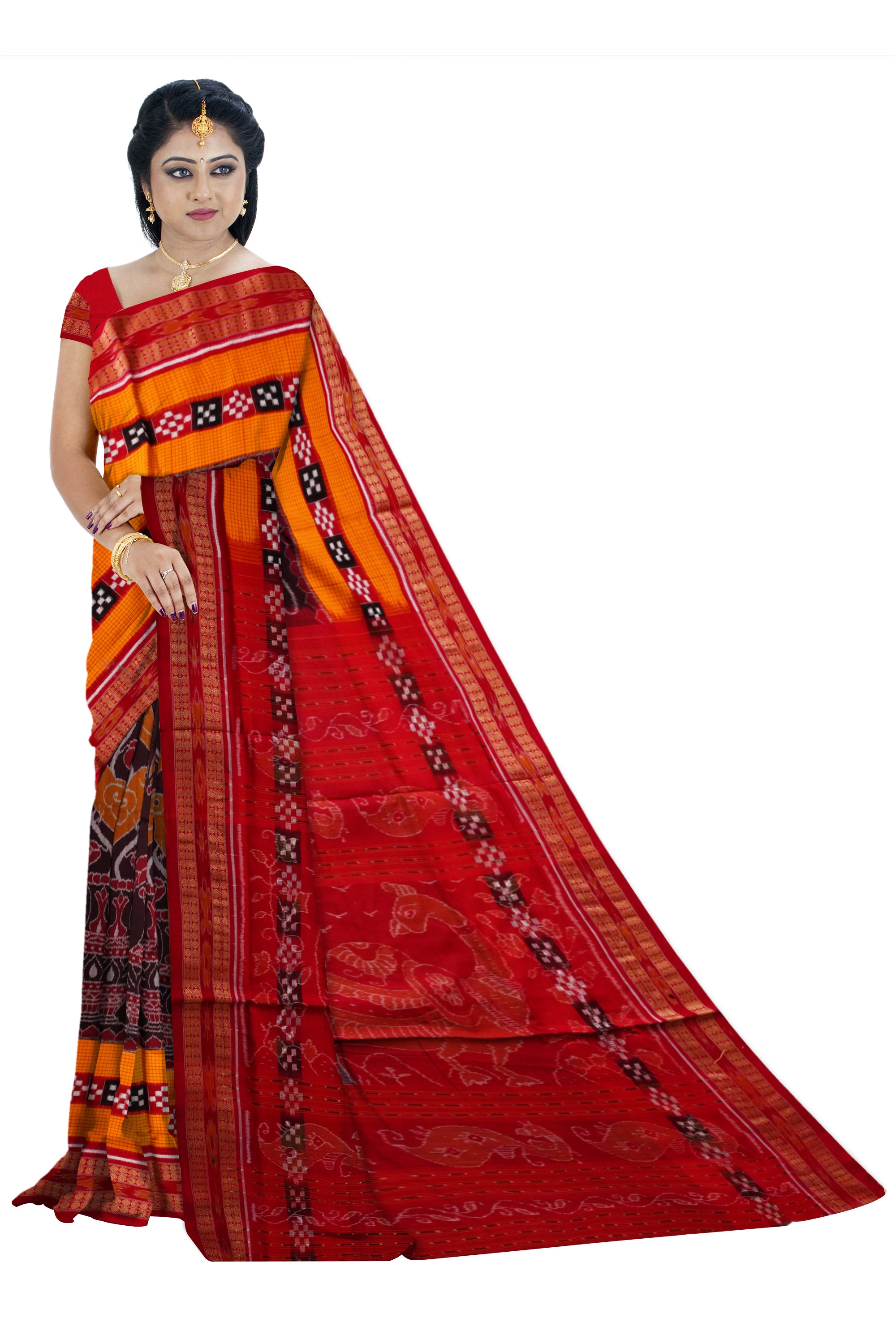 Parrot and kalash design with Pasapali lining comes in yellow, coffee and red color. - Koshali Arts & Crafts Enterprise