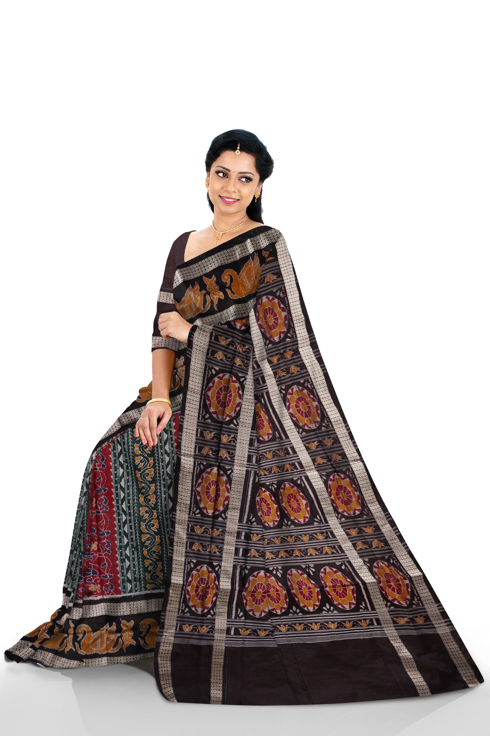 Bandha design in Deep green, maroon 2D color combination with black pallu. - Koshali Arts & Crafts Enterprise