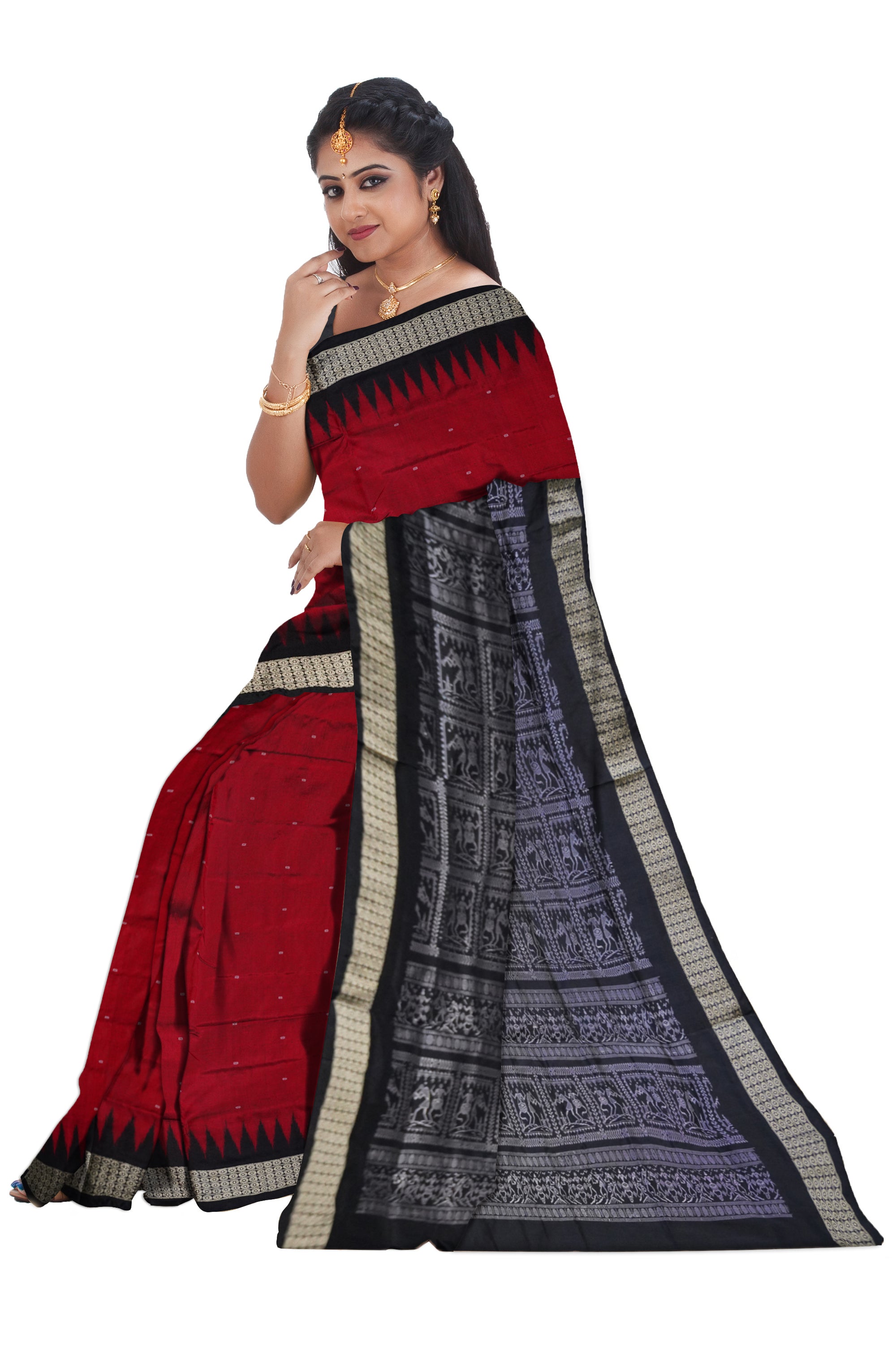 Maroon and Black color pallu terracotta pattern plain Sambalpuri pata saree. - Koshali Arts & Crafts Enterprise
