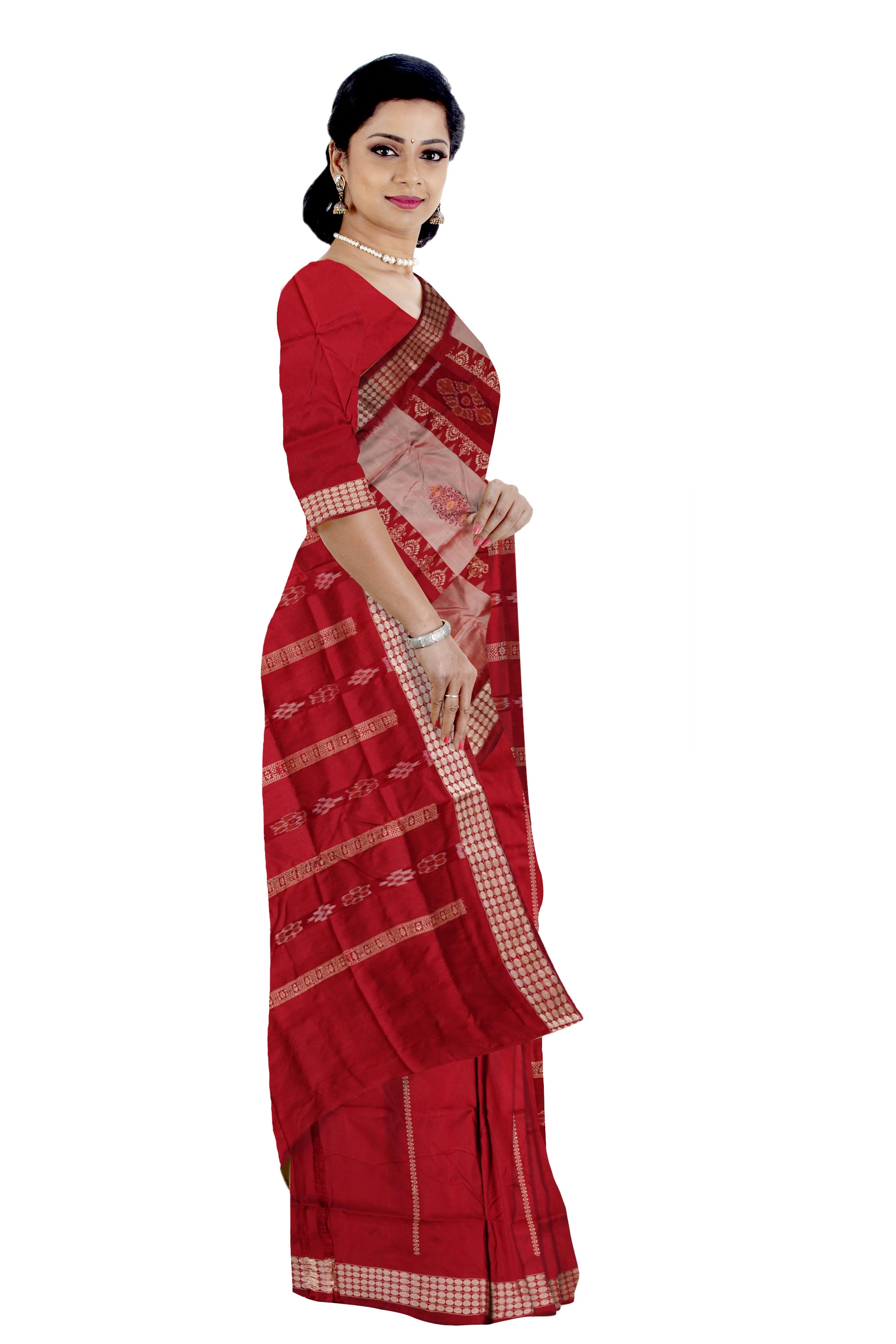 Pasapali with Bomkei body silver and maroon , rudraksha border, pallu work, and matching blouse piece create a harmonious and elegant ensemble. - Koshali Arts & Crafts Enterprise