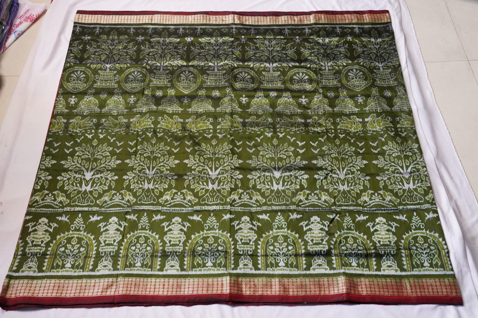 Mehndi green and Maroon color Bandha design Sambalpuri pata saree. - Koshali Arts & Crafts Enterprise