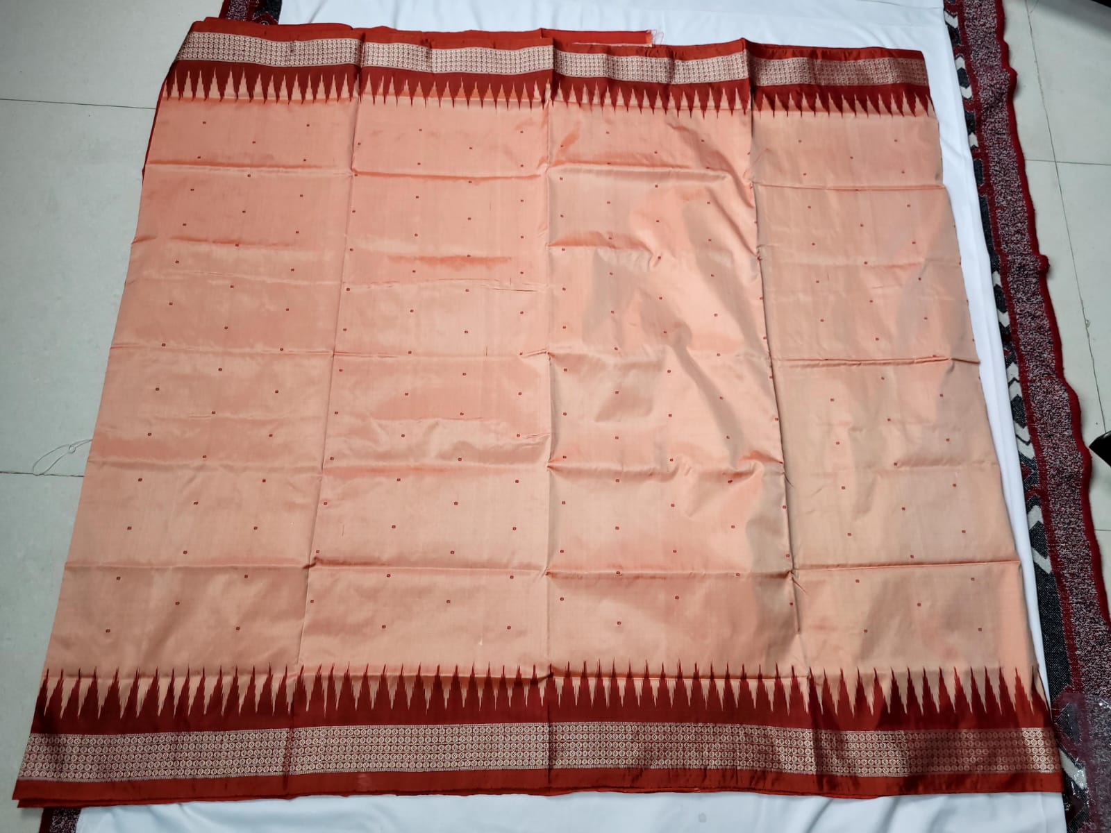 Peach and Mroon color small booty pattern sambalpuri pata saree. - Koshali Arts & Crafts Enterprise