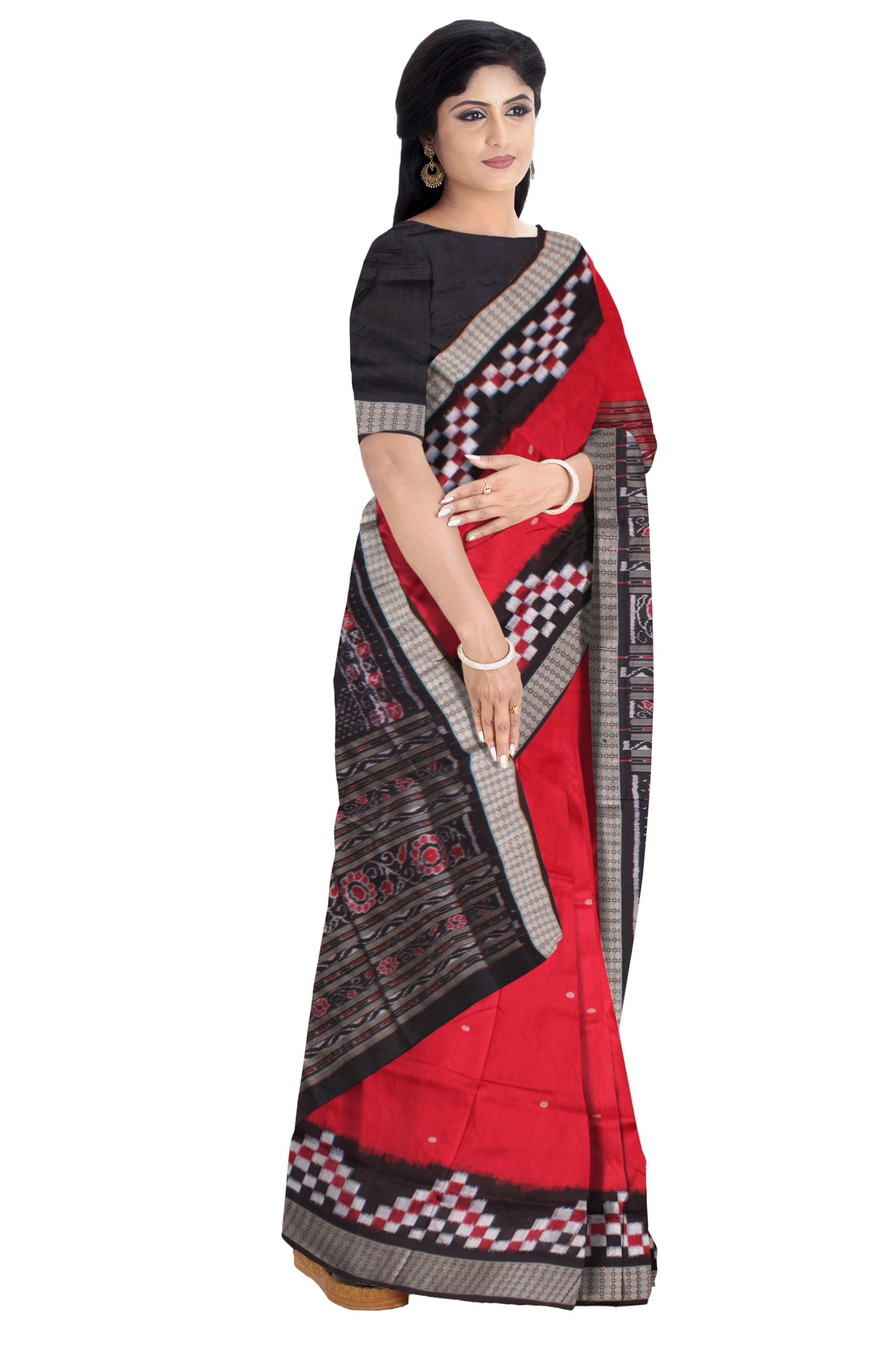 FULL BODY PLAIN WITH SMALL WORKING PASAPALI DESIGN IN BORDER SIDE.COMES WITH MATCHING BLOUSE PIECE. - Koshali Arts & Crafts Enterprise