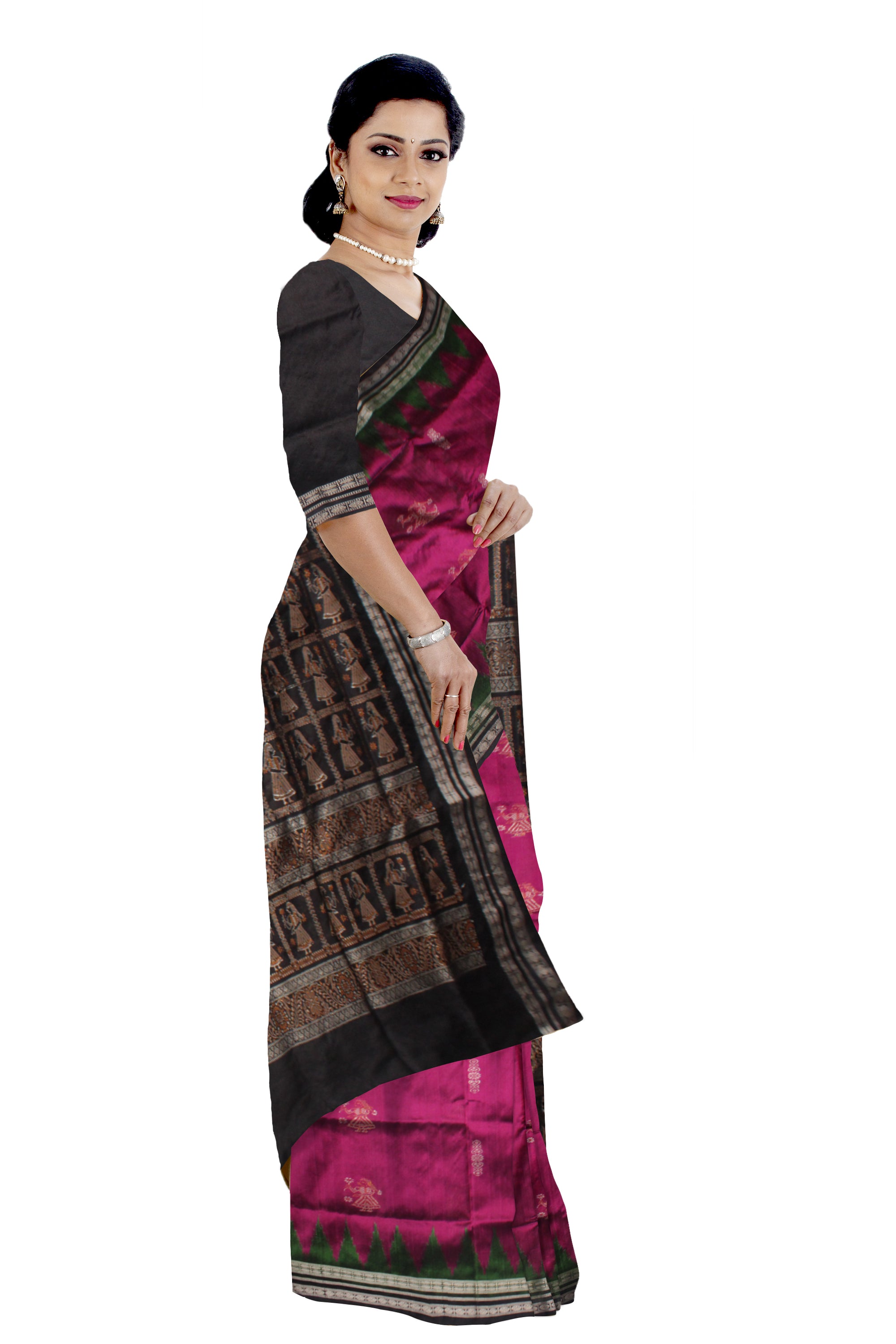 PALLU WITH  WHOLE BODY DOLL PRINT PATTERN PATA SAREE IS PINK ,GREEN  AND BLACK COLOR BASE,WITH MATCHING BLOUSE PIECE. - Koshali Arts & Crafts Enterprise