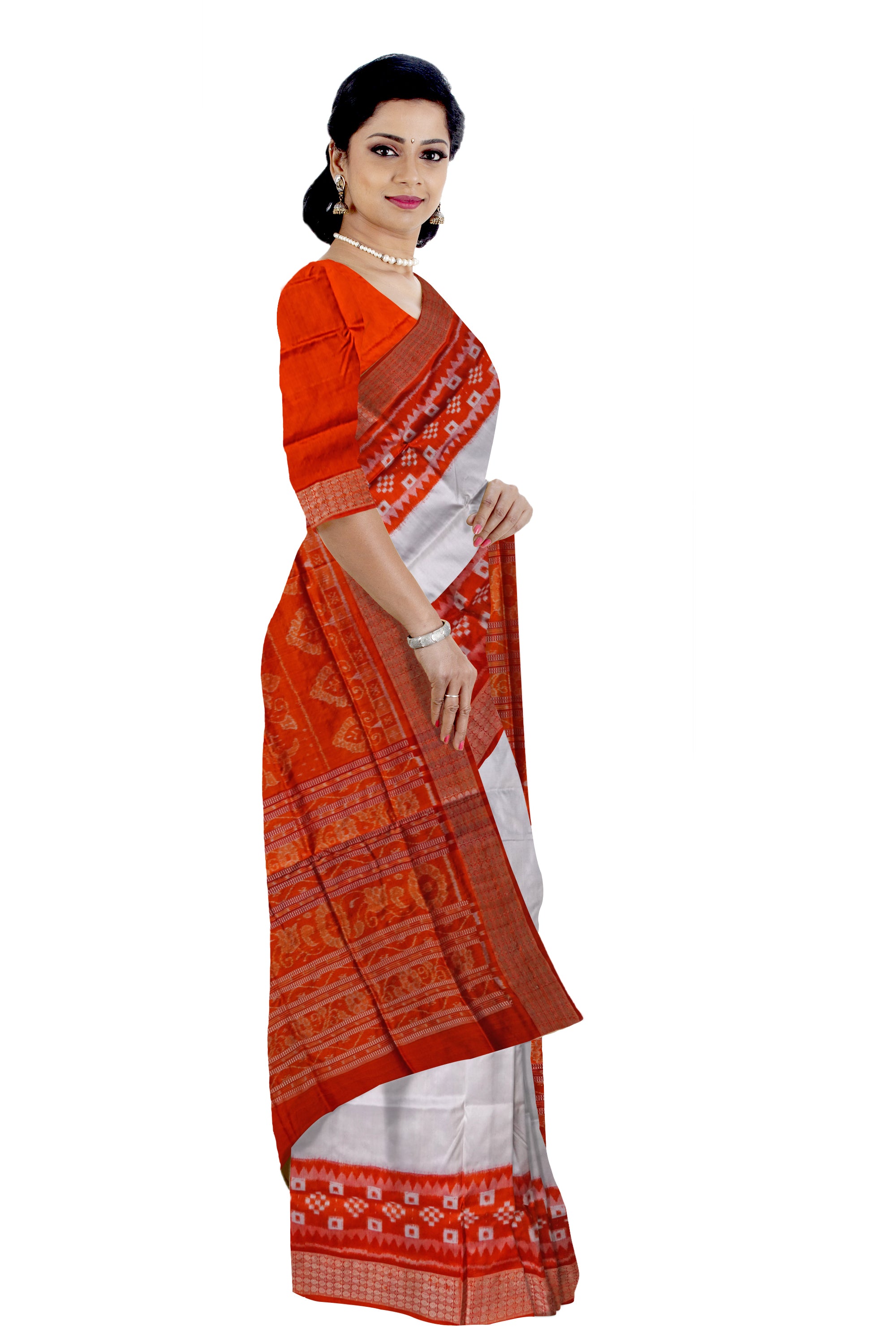 White and orange color pasapali border pure silk saree. - Koshali Arts & Crafts Enterprise