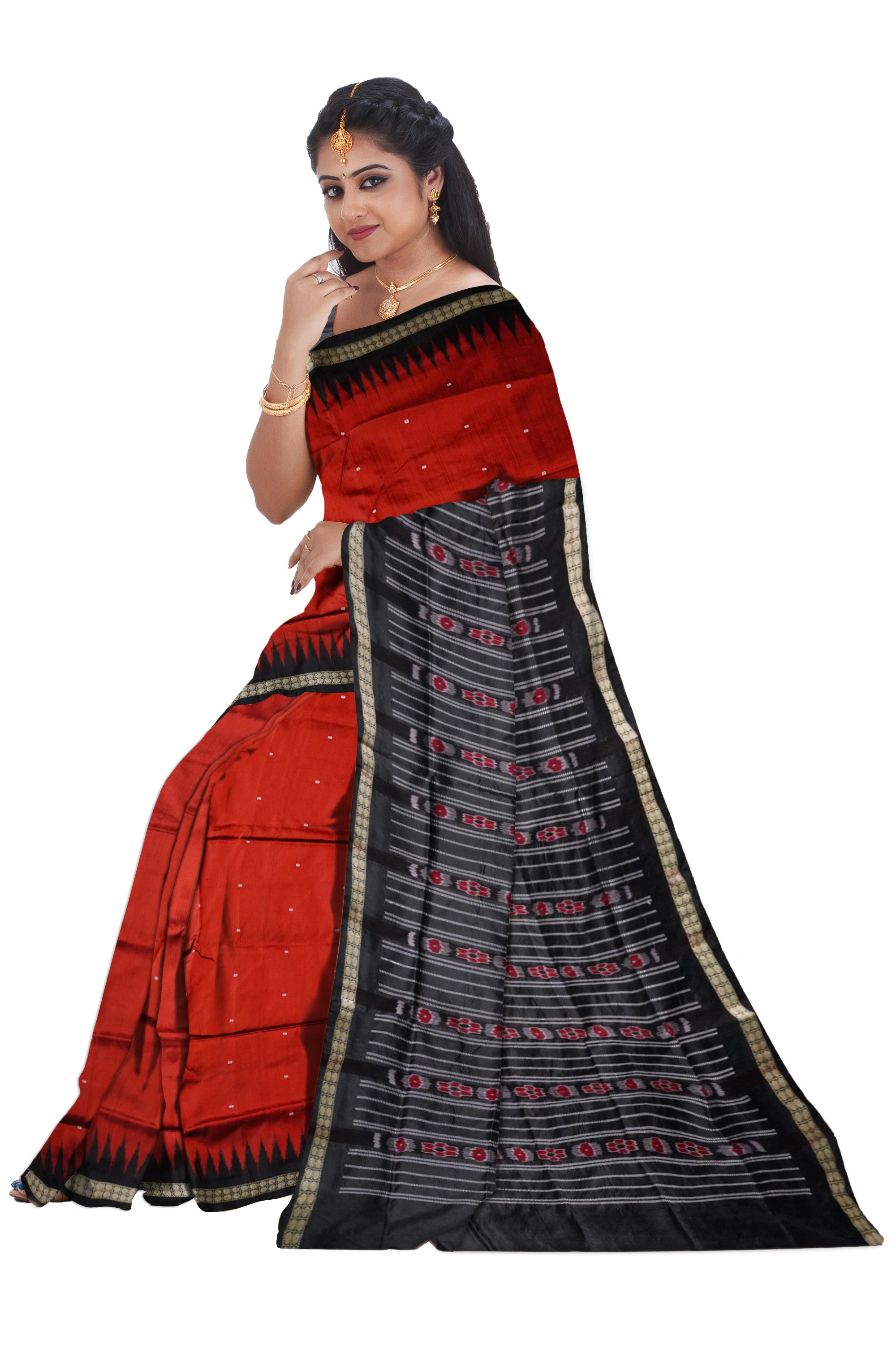 Small booty pattern plain pata saree is light maroon and black color . - Koshali Arts & Crafts Enterprise