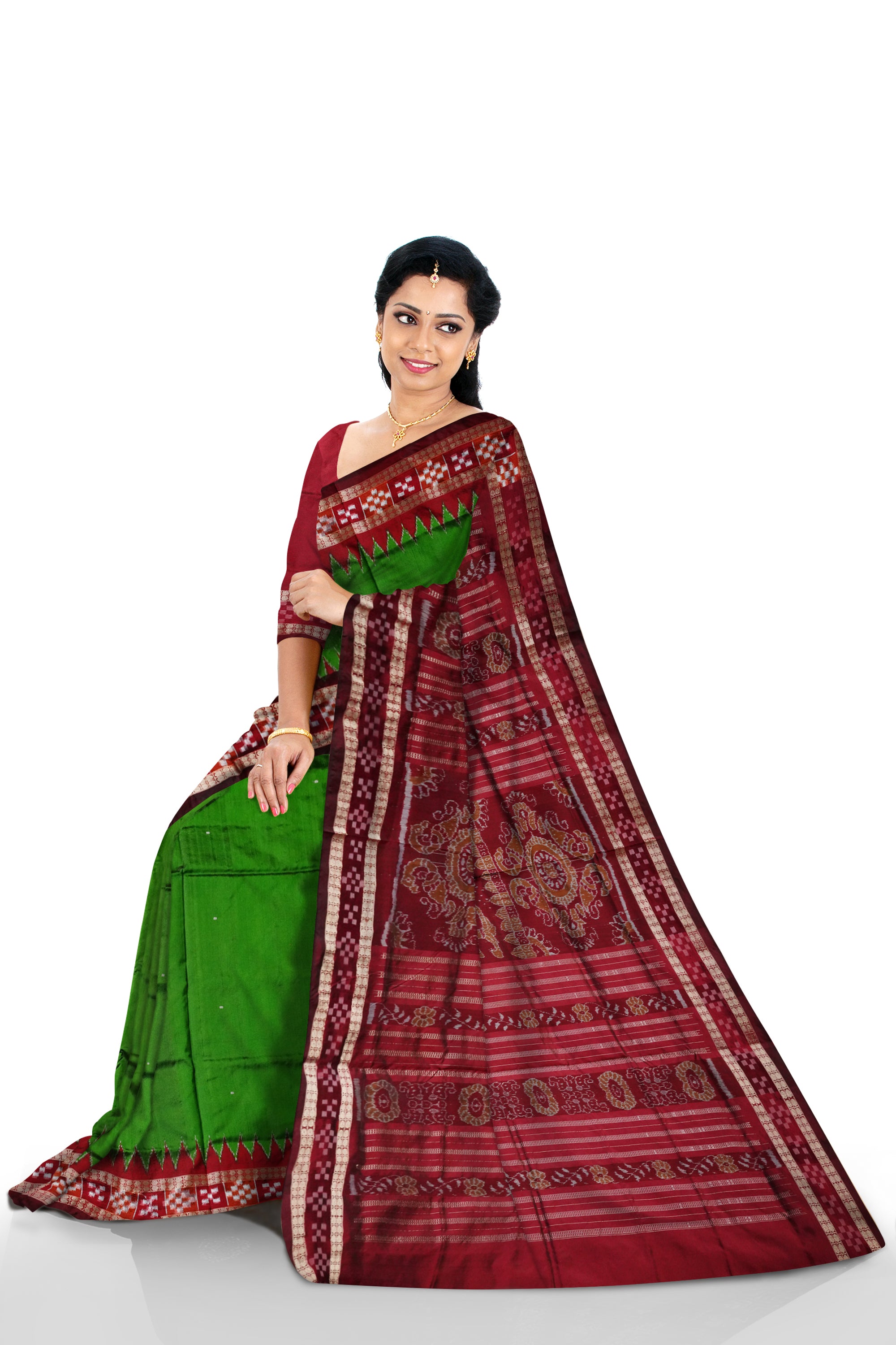 Pasapali border plain pata saree is green and maroon color. - Koshali Arts & Crafts Enterprise