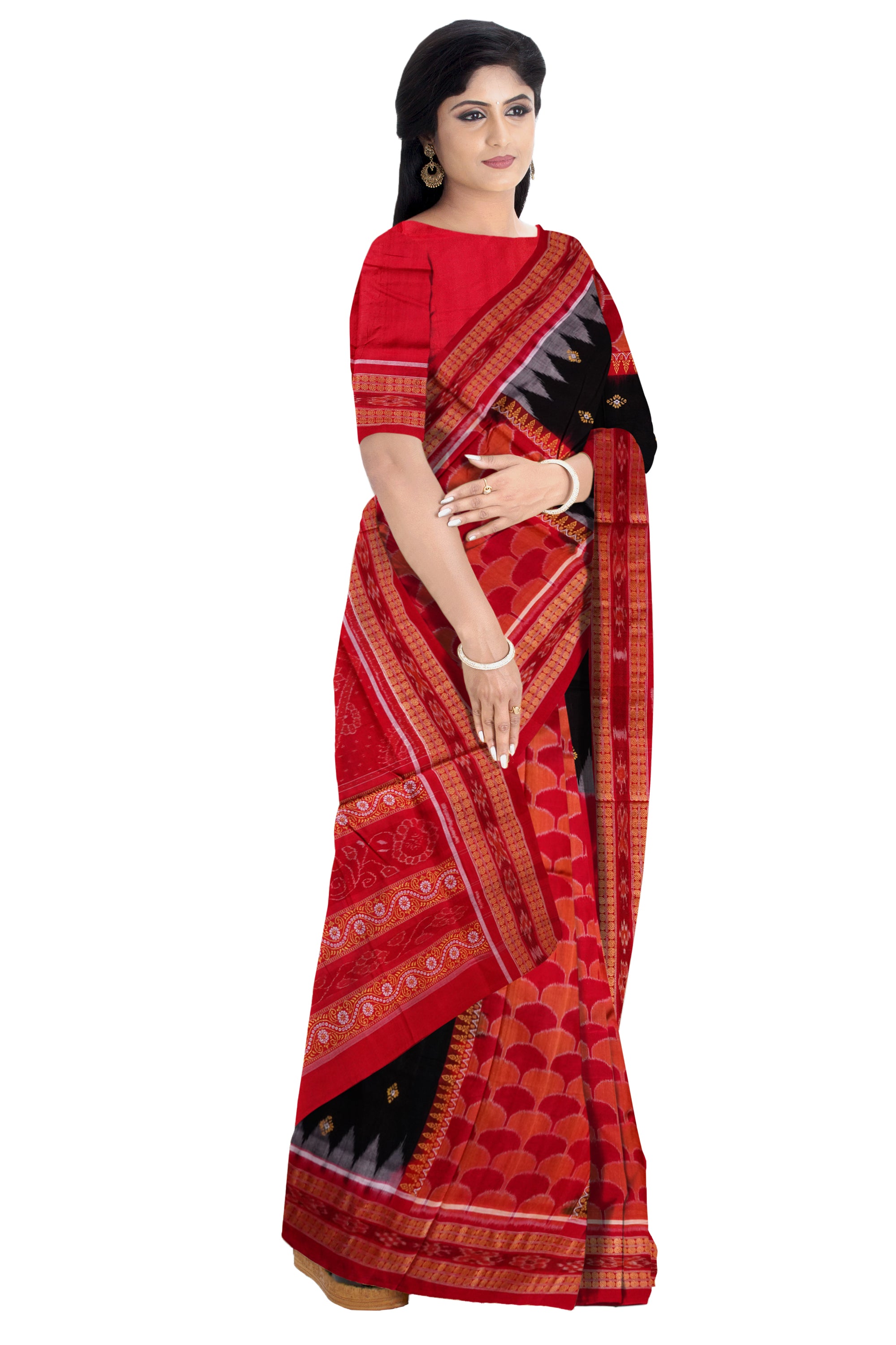 Sambalpuri cotton pere pere saree in Red and Black colour. - Koshali Arts & Crafts Enterprise