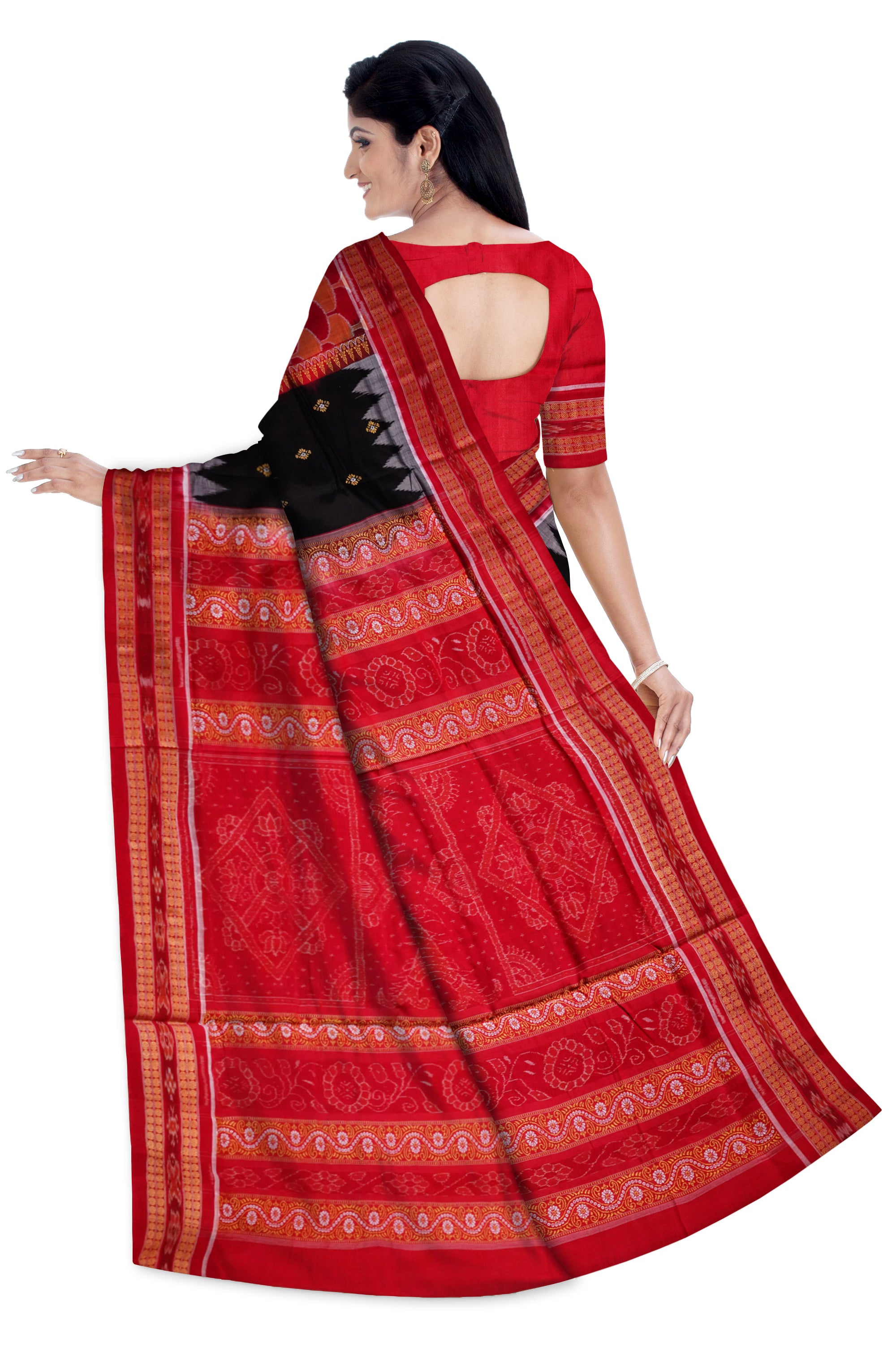 Sambalpuri cotton pere pere saree in Red and Black colour. - Koshali Arts & Crafts Enterprise