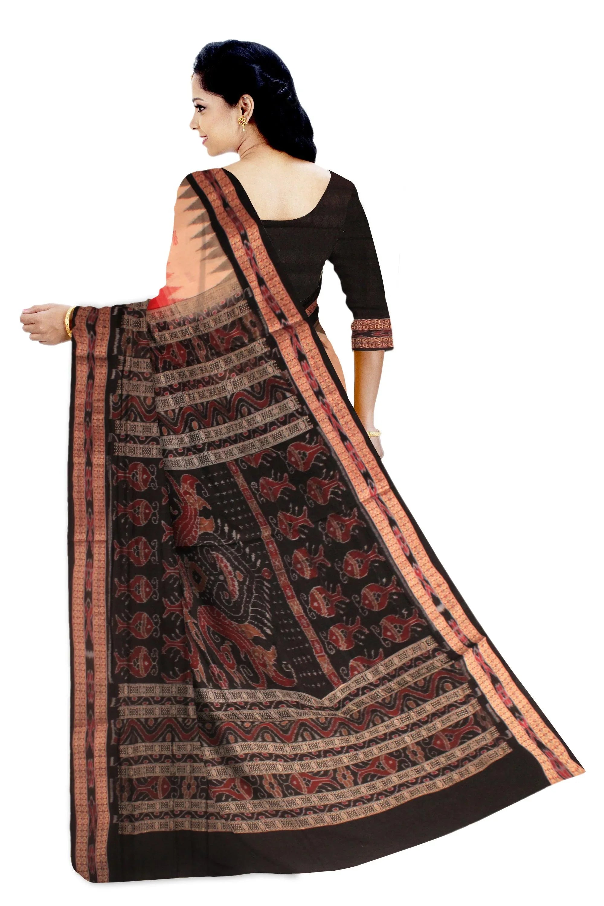 Cotton saree with fishes print in black and red with mattha color. - Koshali Arts & Crafts Enterprise