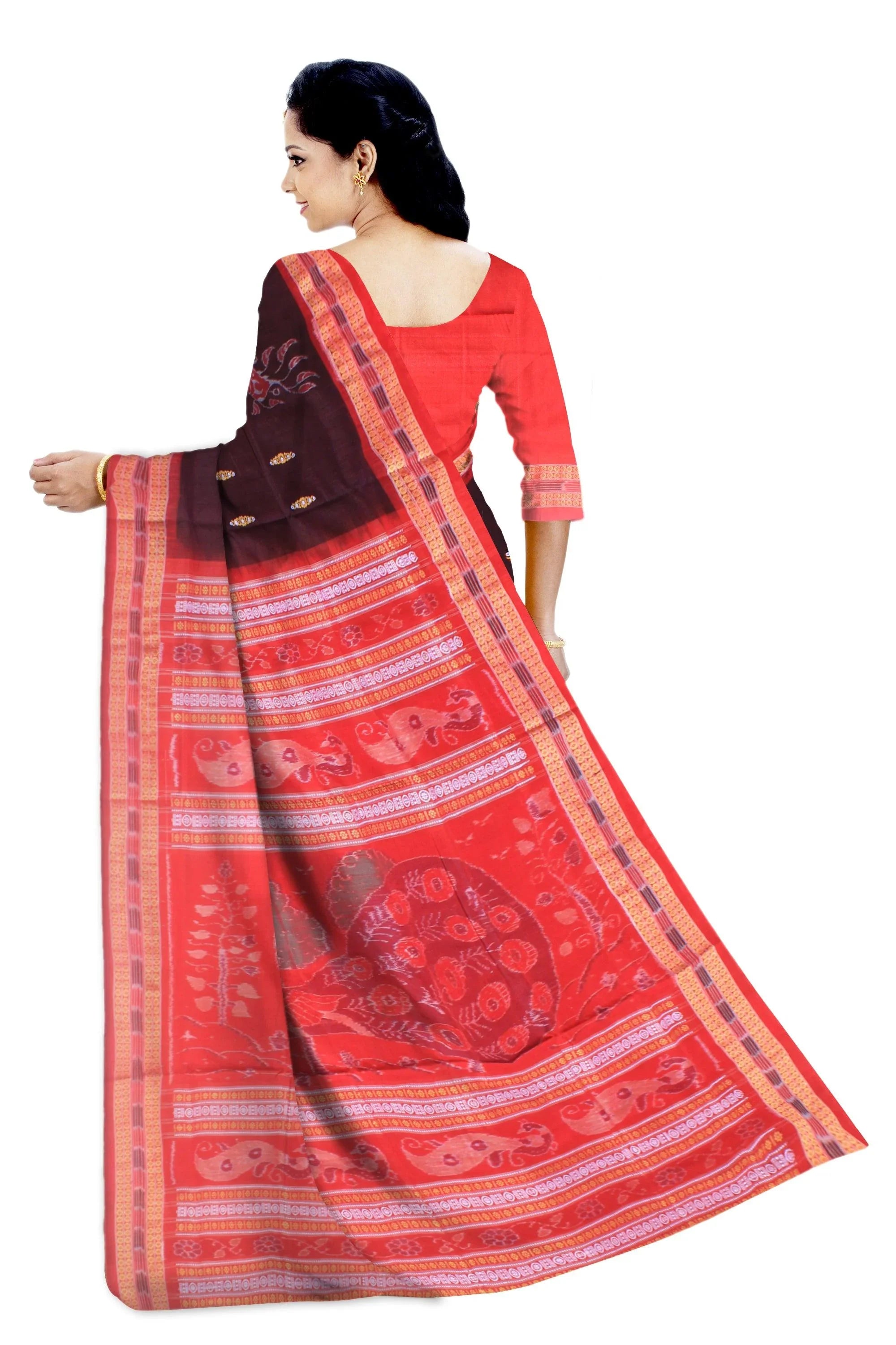 Bandha design of sambalpuri cotton sareee in coffee and red color , with blouse piece. - Koshali Arts & Crafts Enterprise