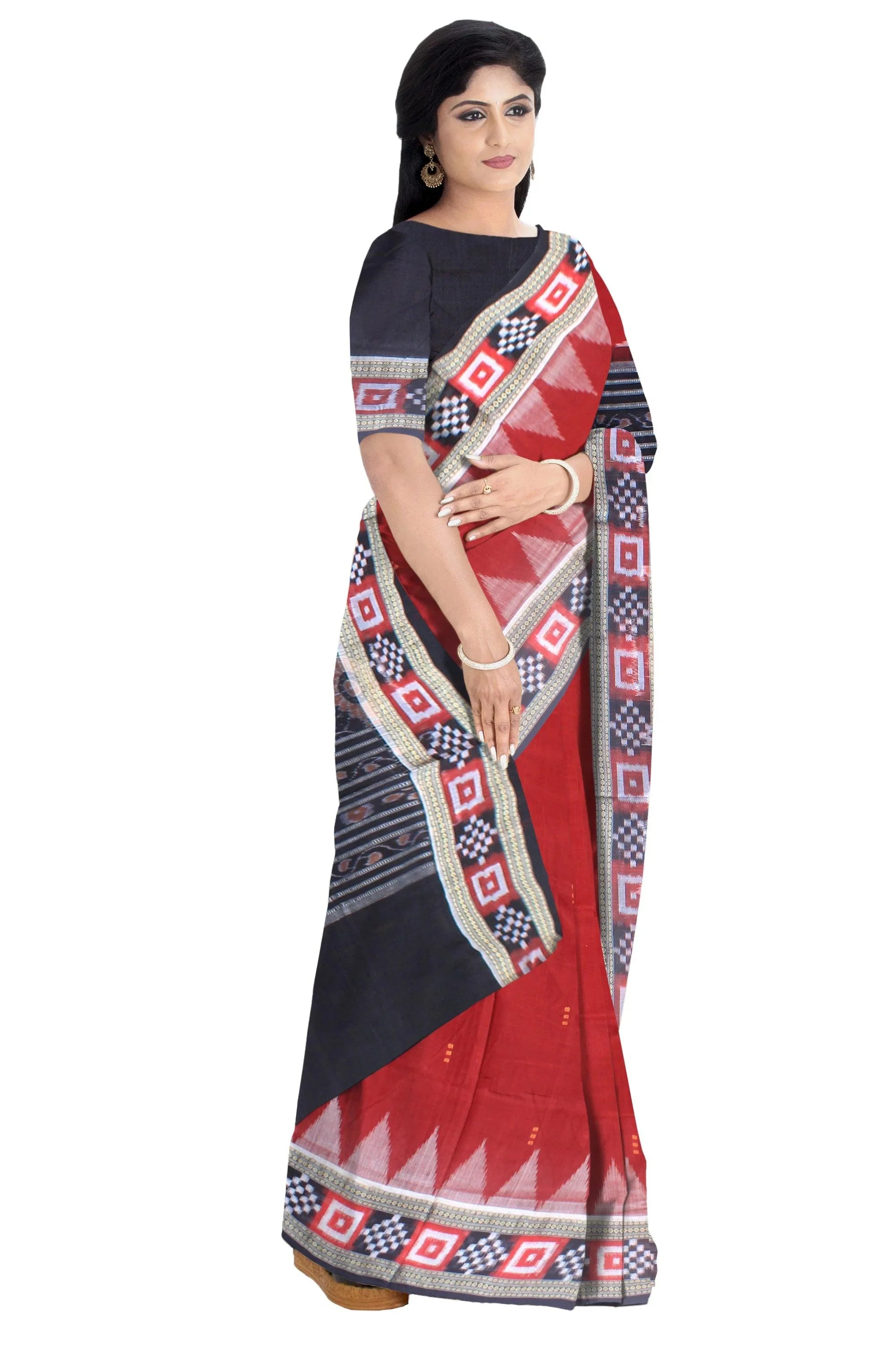 Small booty and sapta design of sambalpuri cotton saree in maroon and black color, with blouse piece. - Koshali Arts & Crafts Enterprise