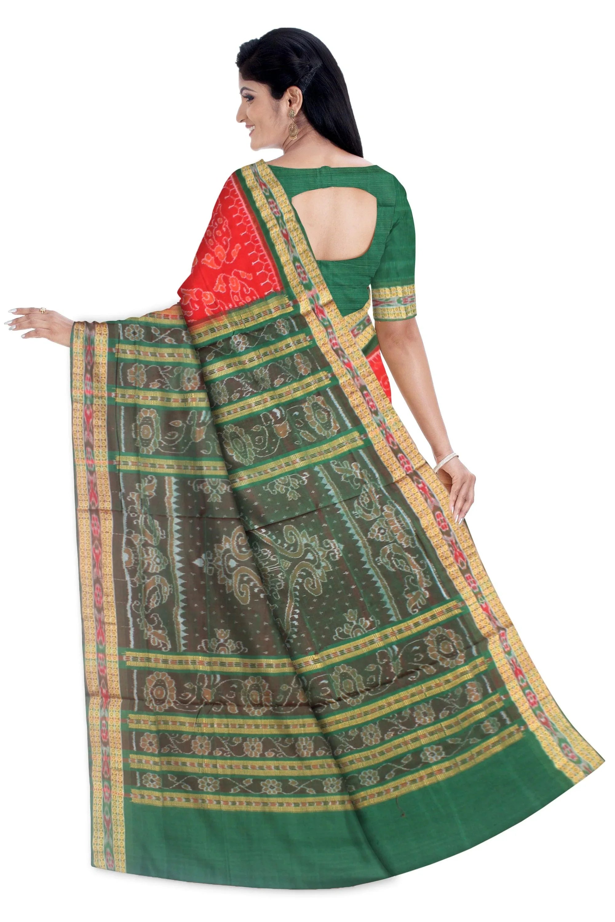 Fish pattern of sambalpuri cotton saree in red and green color, with blouse piece. - Koshali Arts & Crafts Enterprise