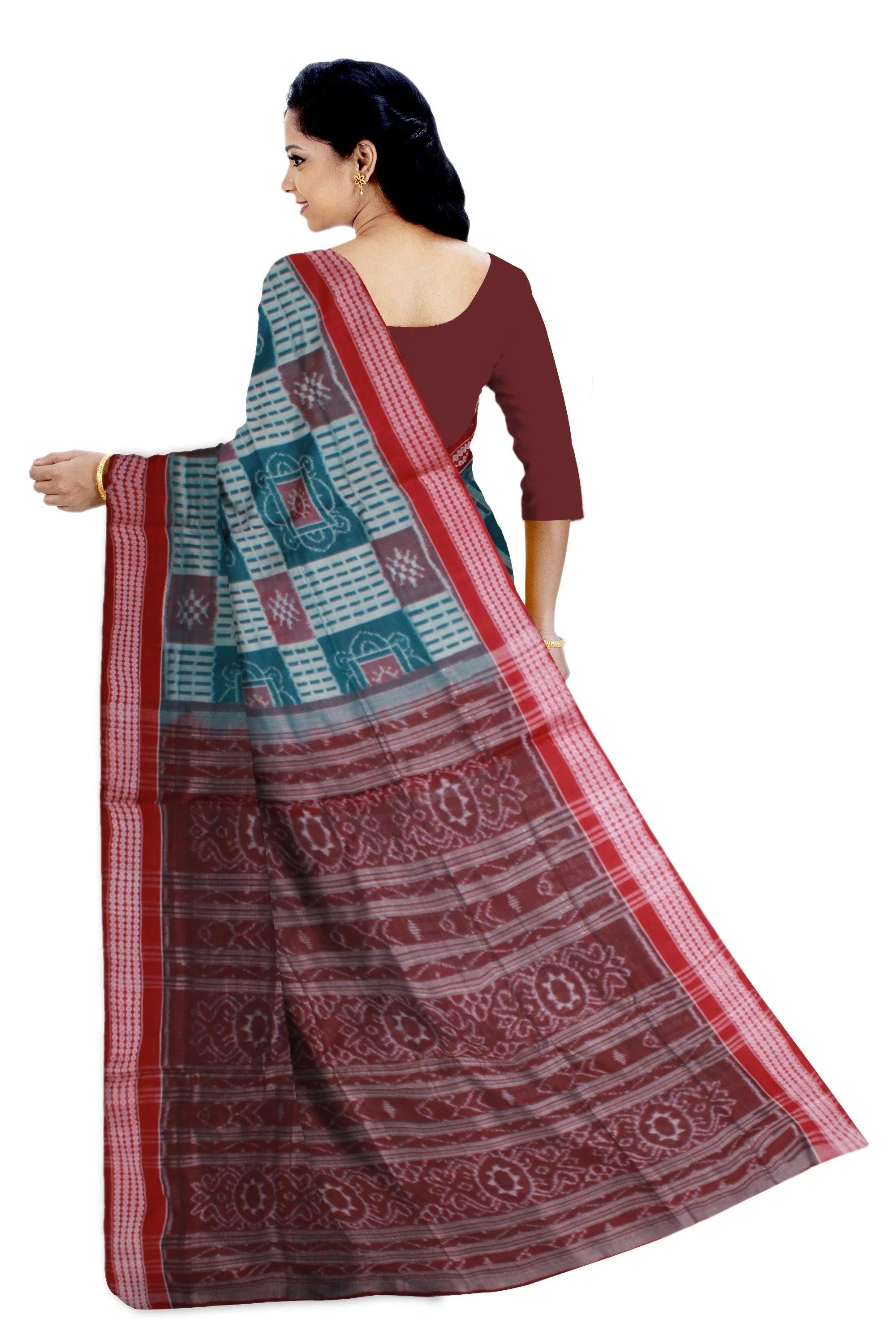 Flower pattern Green Cotton Saree without a blouse piece - Koshali Arts & Crafts Enterprise