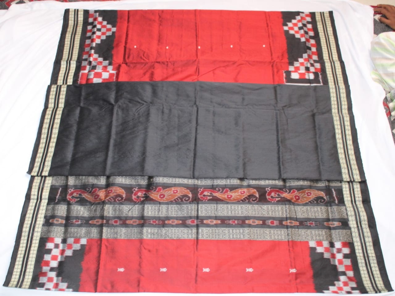 Maroon & black color dhadi pasapali border pata saree. - Koshali Arts & Crafts Enterprise