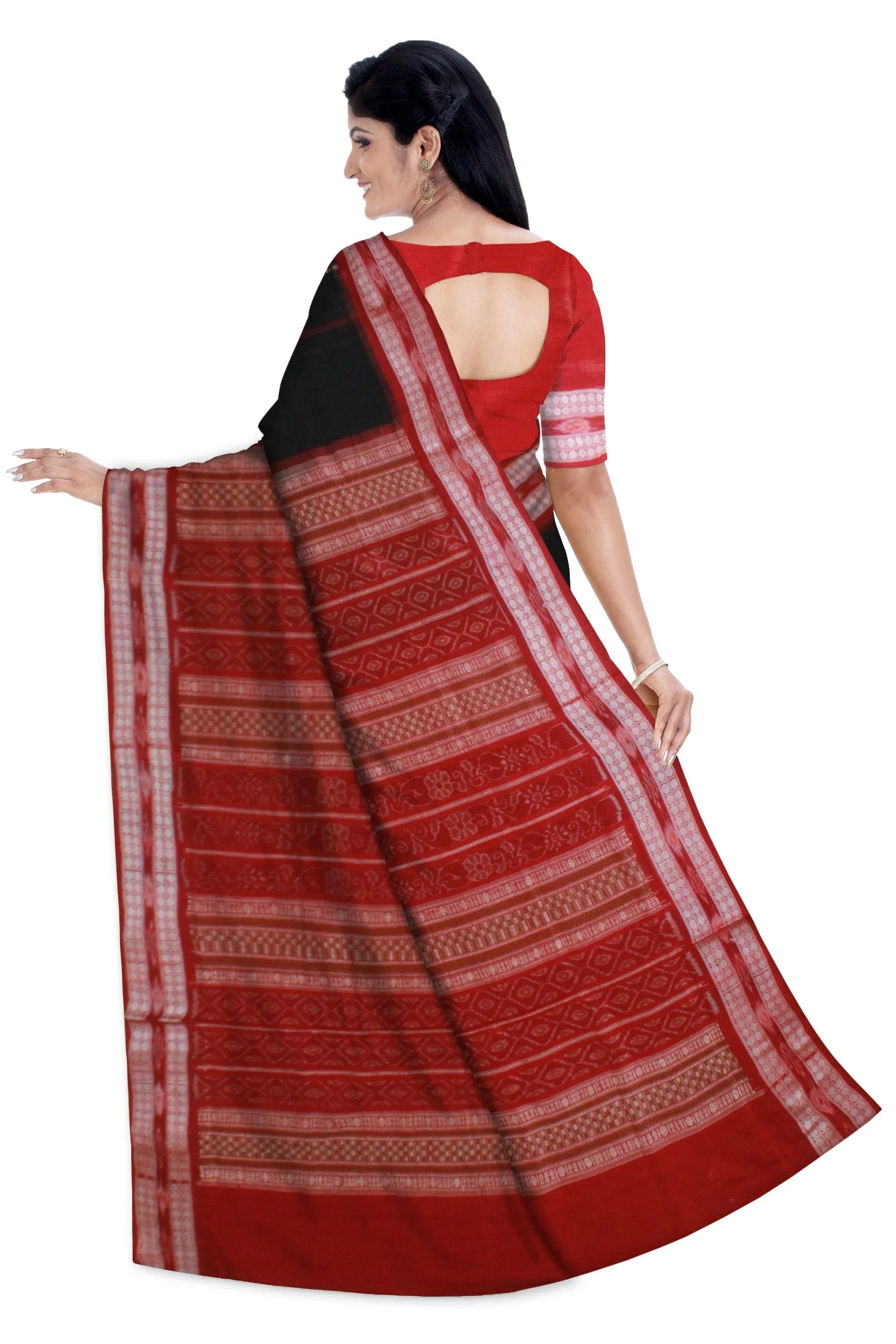 An authentic Sambalpuri bomkei pattern saree with blouse piece in black color - Koshali Arts & Crafts Enterprise
