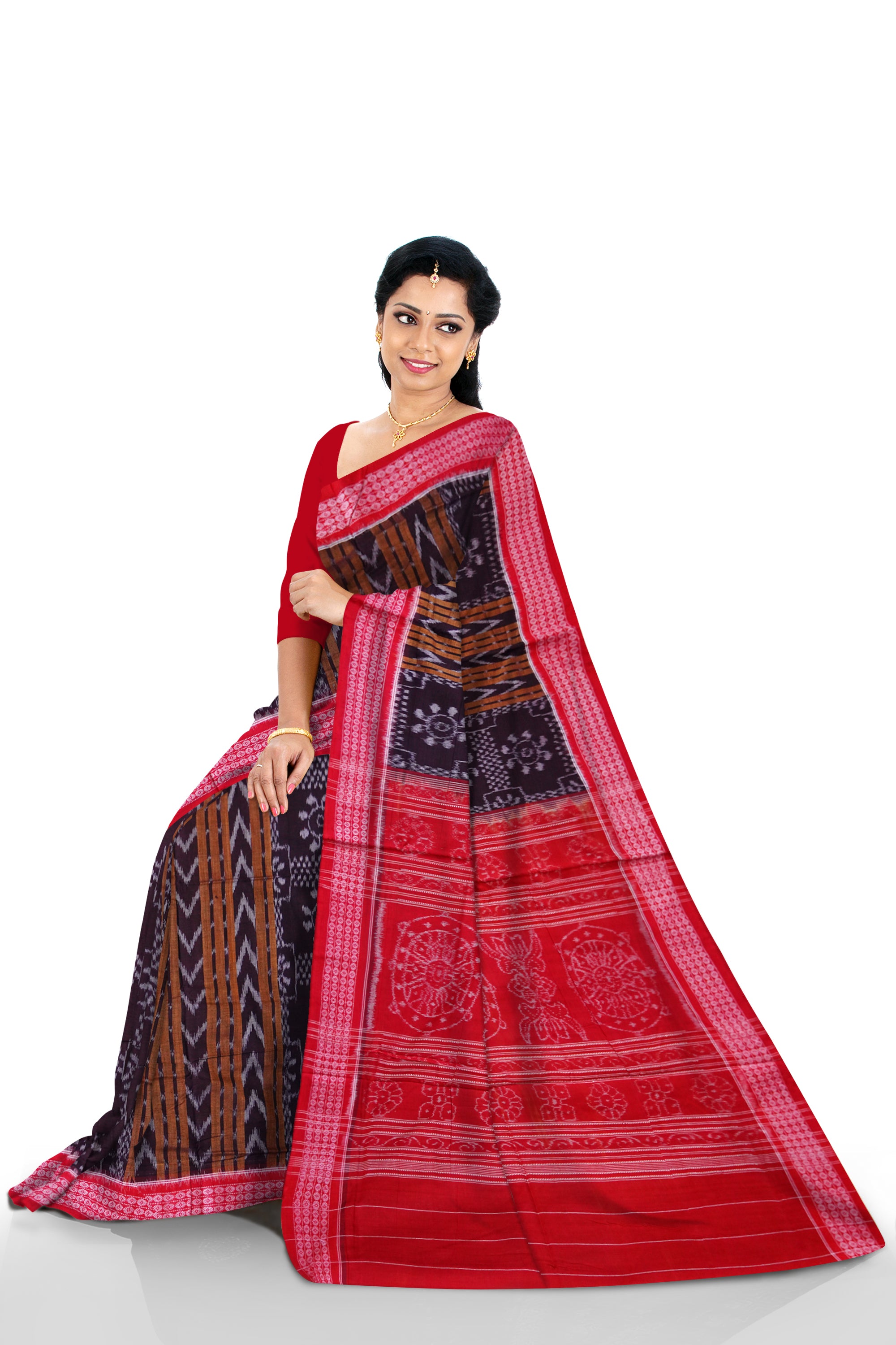 Circular flowers and Ikat design in lining pattern on whole body in Black and red colour sambalpuri saree. - Koshali Arts & Crafts Enterprise