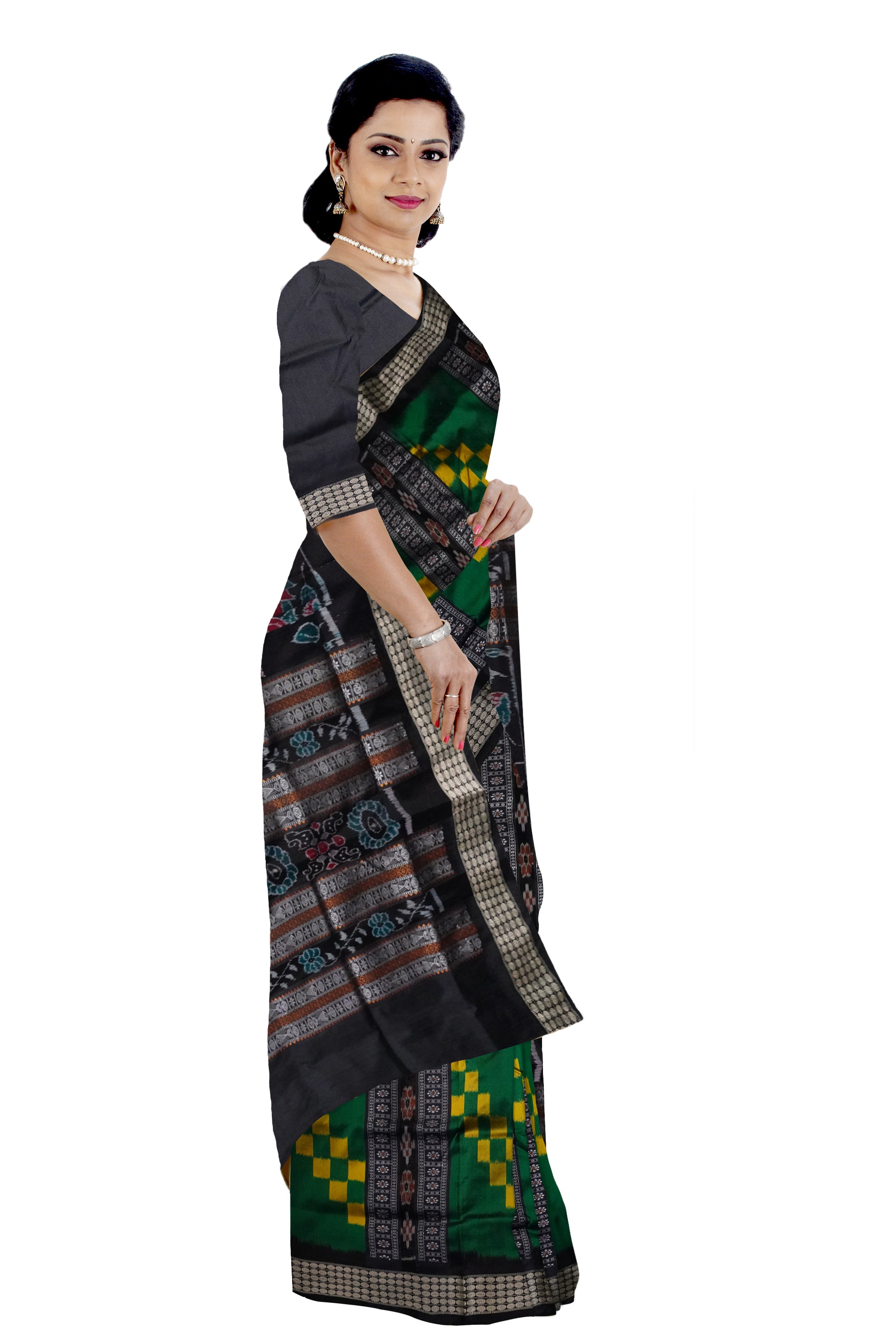 Green & Black color Sambalpuri pasapali pattern plain saree. - Koshali Arts & Crafts Enterprise