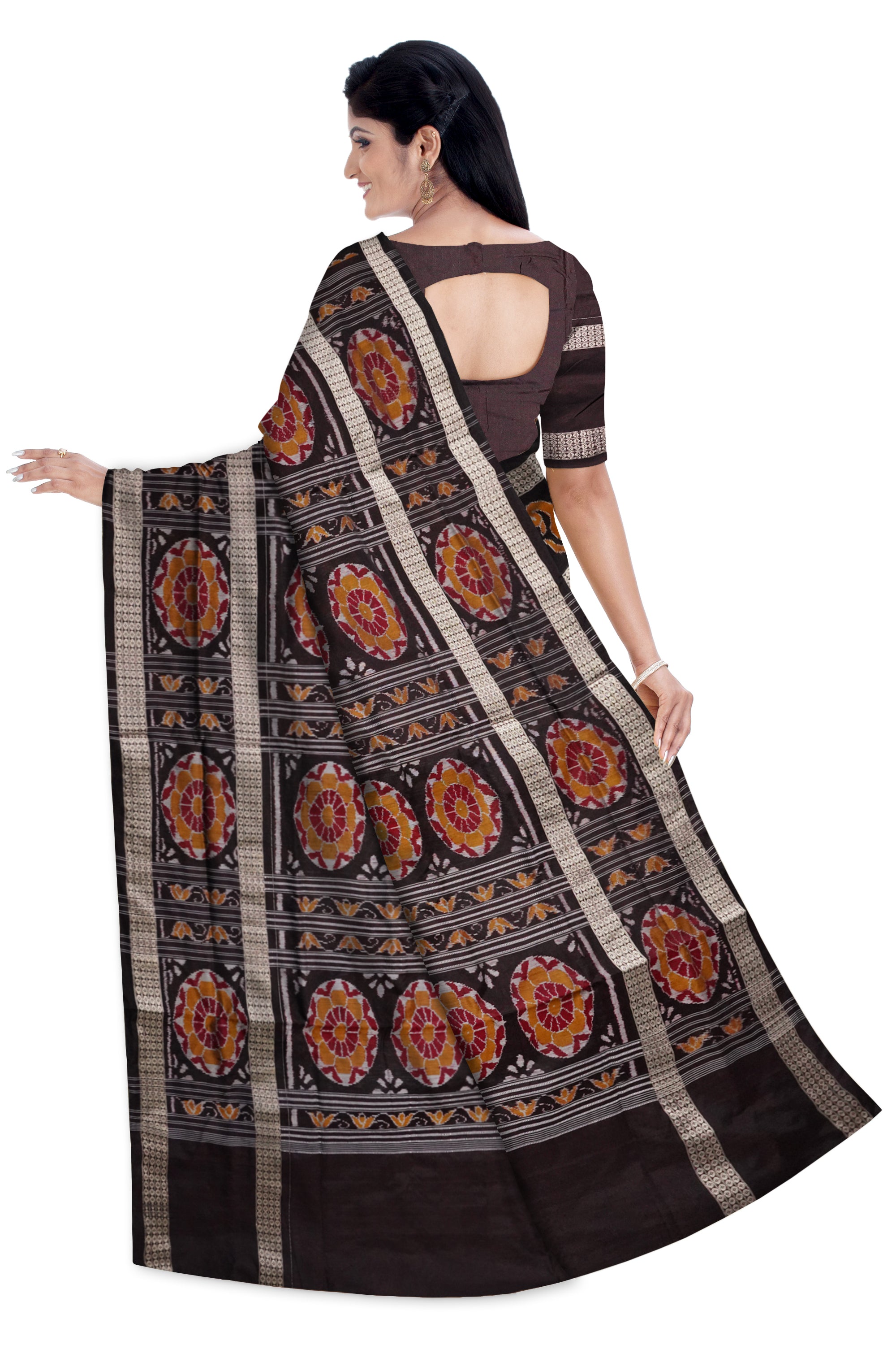 Bandha design in Deep green, maroon 2D color combination with black pallu. - Koshali Arts & Crafts Enterprise