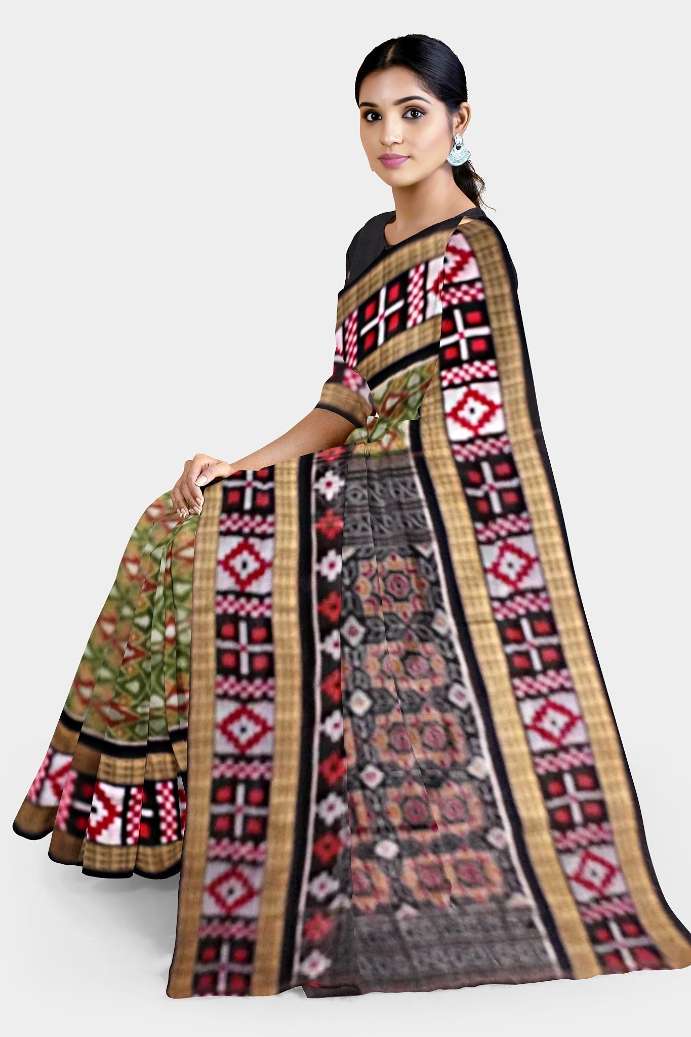 Green, maroon, and black Sambalpuri cotton saree with flower body pattern, pasapali border, and big flower pallu design.