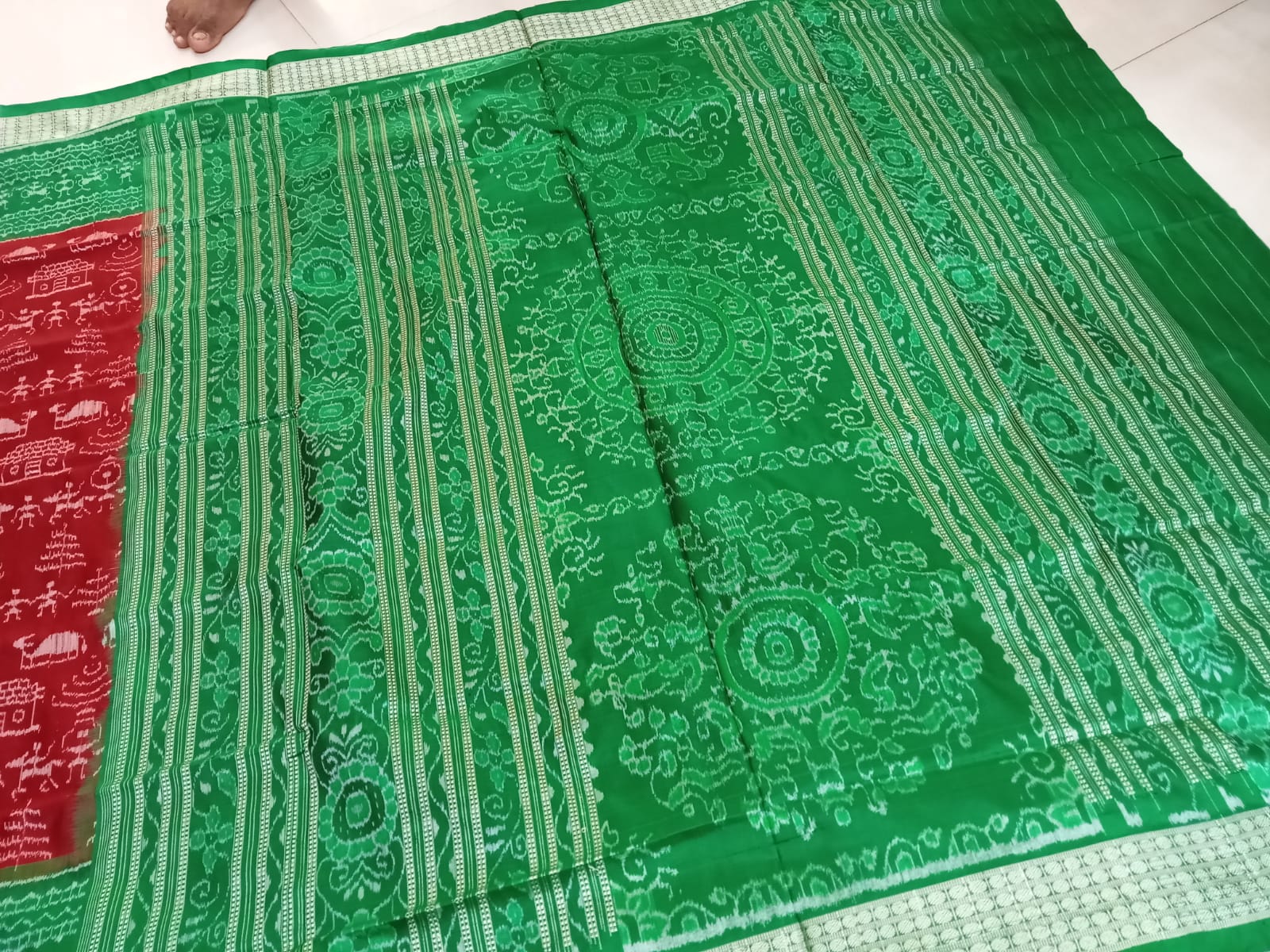Pasapali with terracotta pattern pure Pata saree  in Maroon and Green  color. - Koshali Arts & Crafts Enterprise