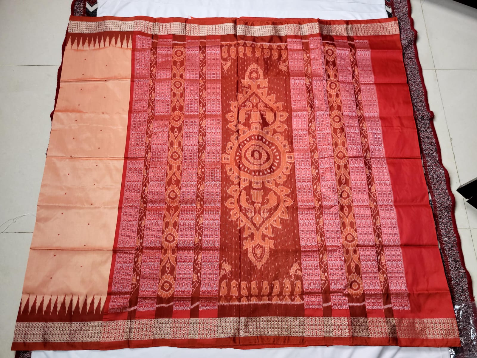 Peach and Mroon color small booty pattern sambalpuri pata saree. - Koshali Arts & Crafts Enterprise