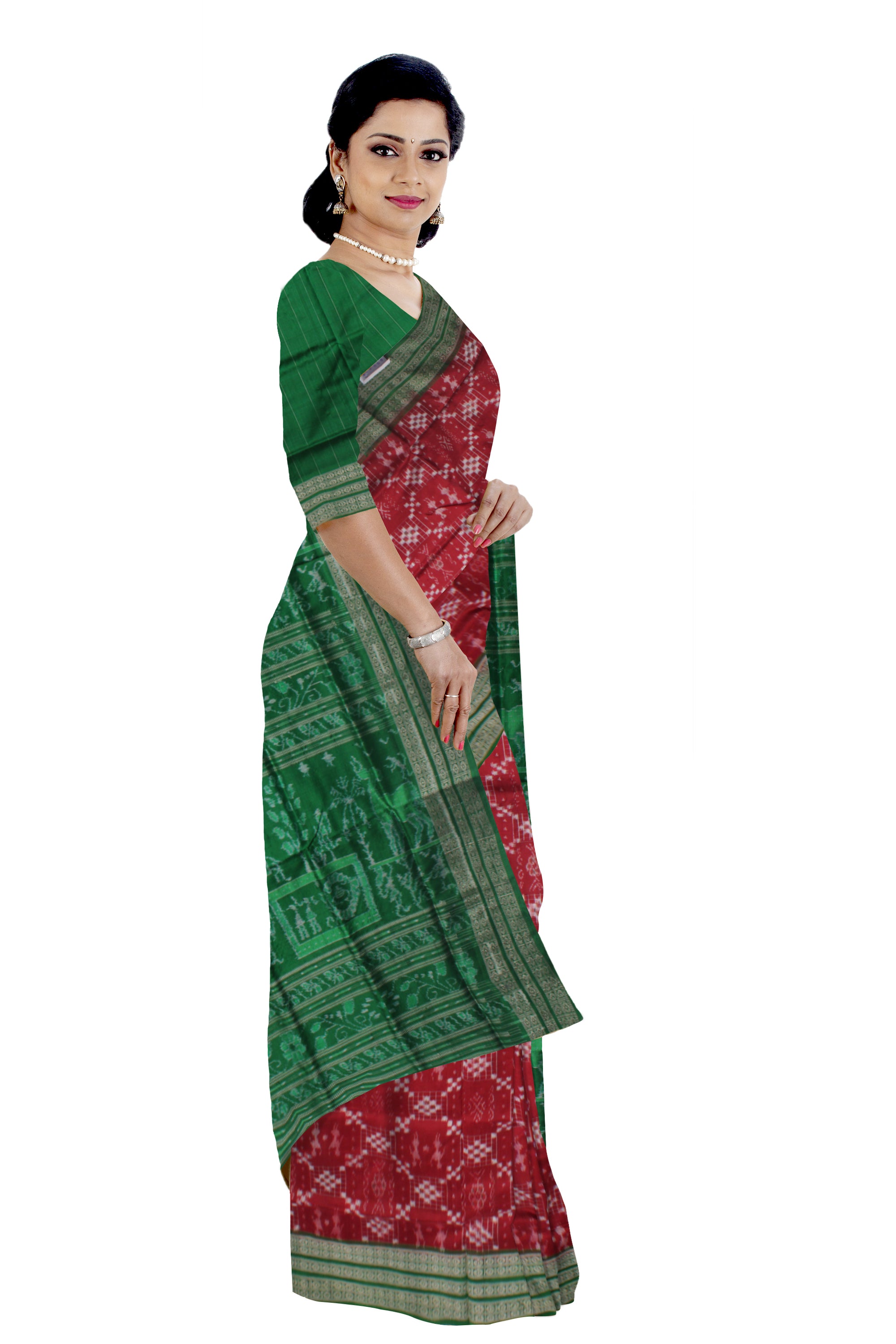 TERRACOTTA WITH PASAPALI PATTERN PURE SILK SAREE IS MAROON AND GREEN COLOR BASE,ATTACHED WITH MATCHING BLOUSE PIECE. - Koshali Arts & Crafts Enterprise