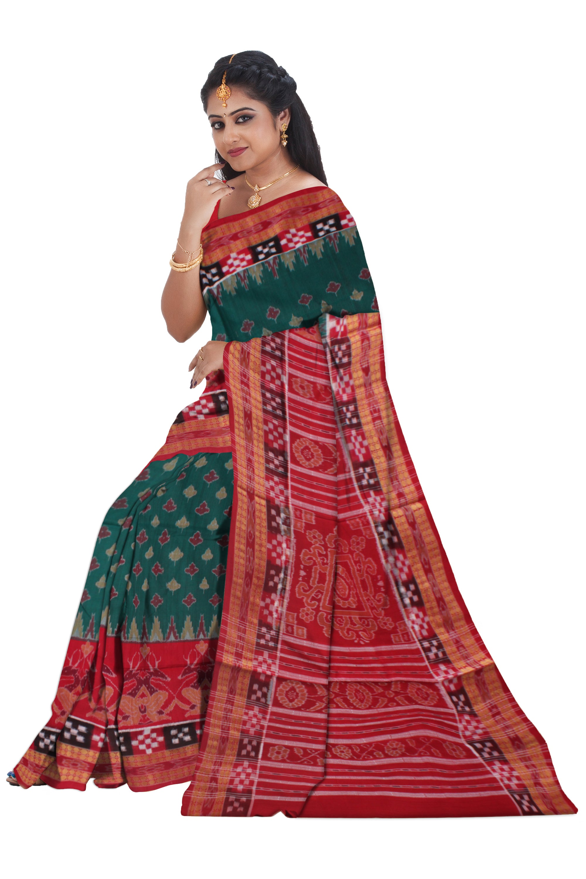 PASAPALI WITH LEAF PATTERN PURE COTTON SAREE IS HUNTER GREEN AND RED COLOR BASE,COMES WITH MATCHING BLOUSE PIECE. - Koshali Arts & Crafts Enterprise