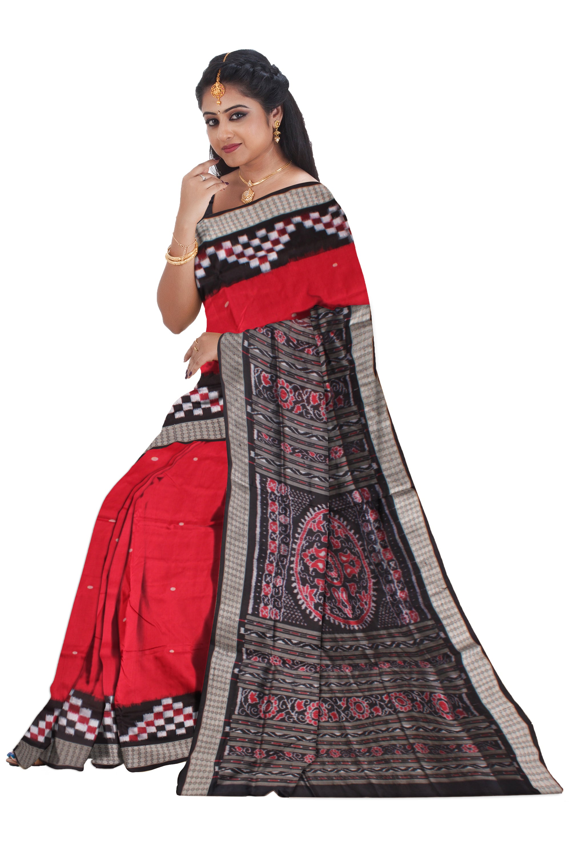 FULL BODY PLAIN WITH SMALL WORKING PASAPALI  DESIGN IN BORDER SIDE.COMES WITH MATCHING BLOUSE PIECE. - Koshali Arts & Crafts Enterprise