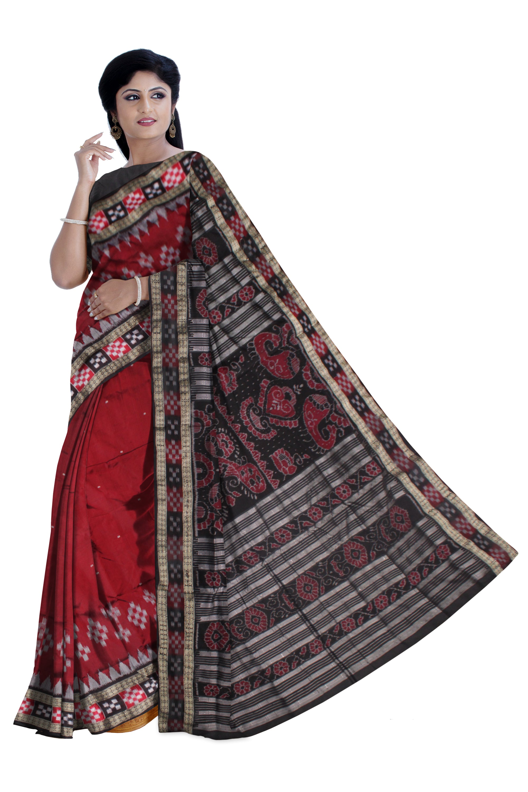 PALLU BEAUTIFUL PEACOCK PRINT WITH BODY SMALL BOOTTY PATTERN DHADI SAPTA PATA SAREE IS MAROON AND BLACK COLOR BASE.WITH BLOUSE PIECE. - Koshali Arts & Crafts Enterprise