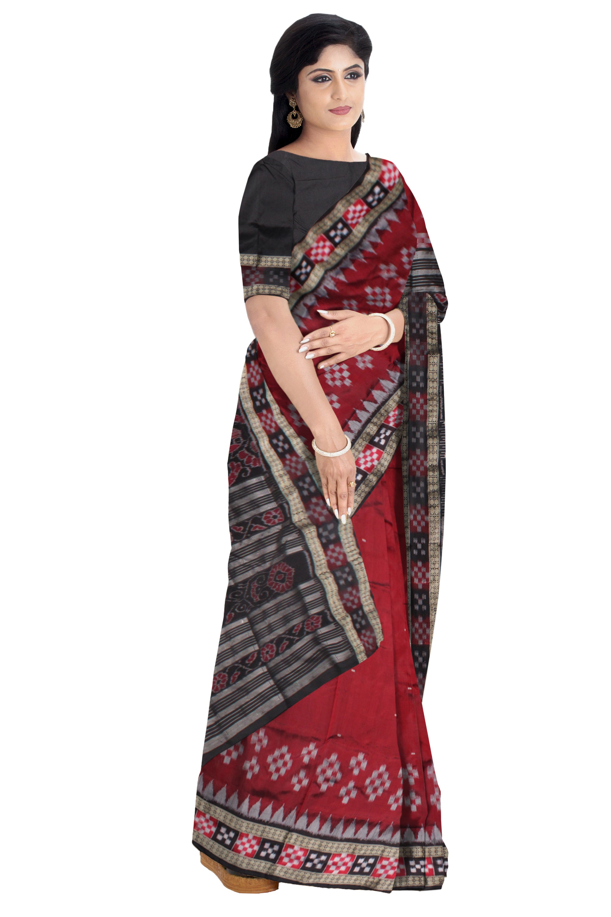 PALLU BEAUTIFUL PEACOCK PRINT WITH BODY SMALL BOOTTY PATTERN DHADI SAPTA PATA SAREE IS MAROON AND BLACK COLOR BASE.WITH BLOUSE PIECE. - Koshali Arts & Crafts Enterprise