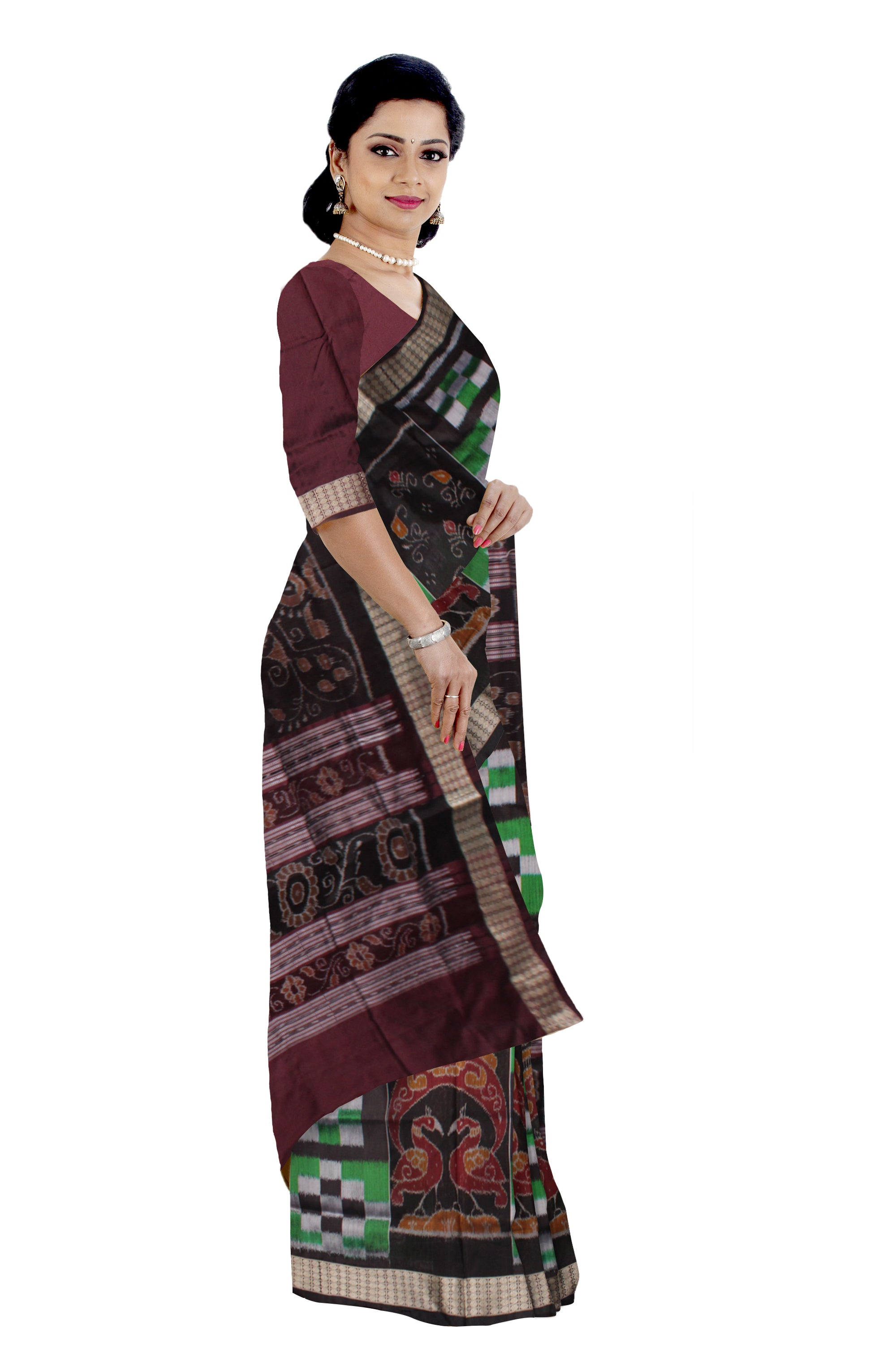 TRADITIONAL PASAPALI WITH PEACOCK PRINT BOMKEI PATA SAREE IS GREEN,WHITE AND COFFEE COLOR BASE,AVAILABLE WITH MATCHING BLOUSE PIECE. - Koshali Arts & Crafts Enterprise