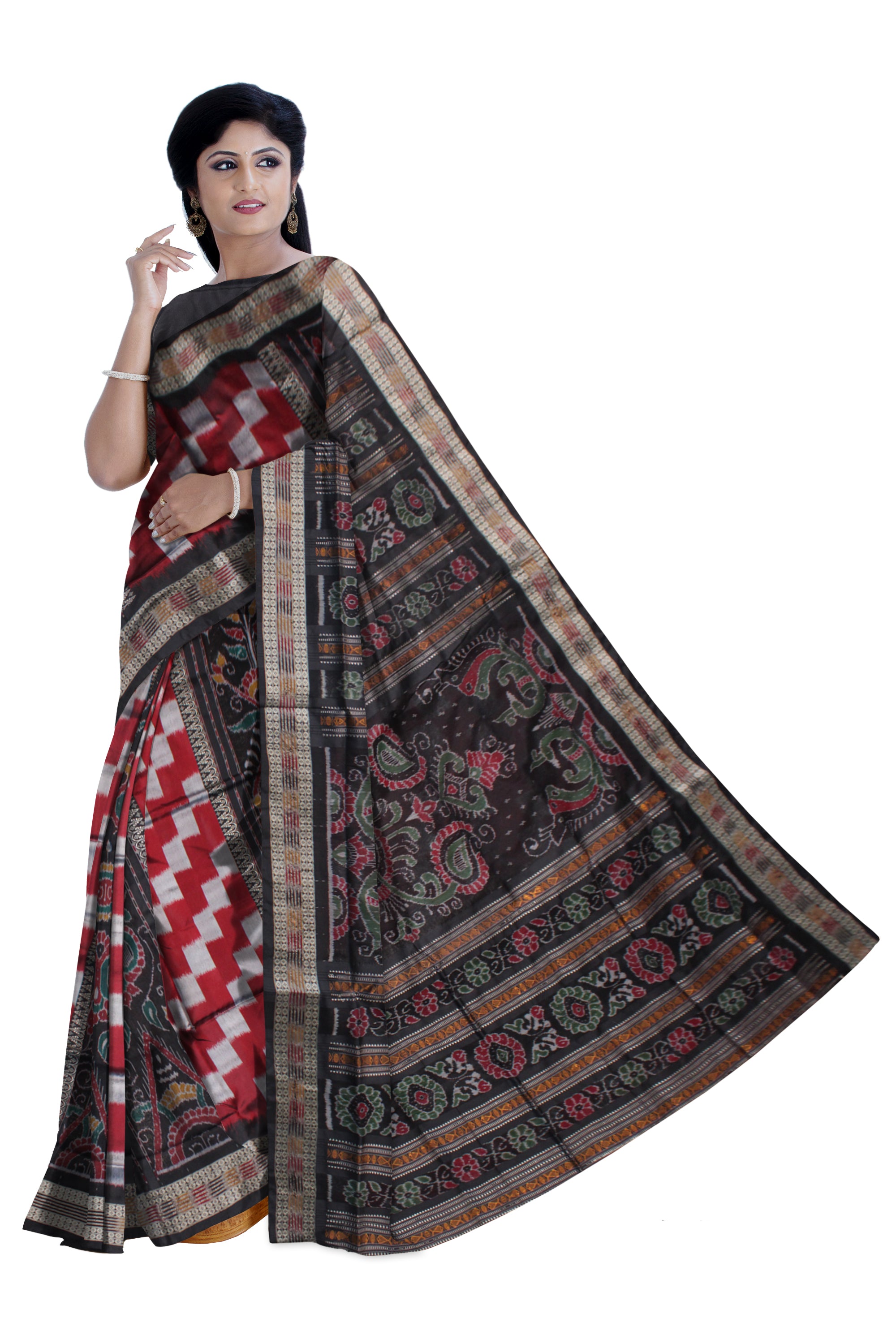 NEW TRADITIONAL LOOK PERE PERE BANDHA WITH BOMKEI PATTERN SAREE WITH BLACK COLOR BLOUSE. - Koshali Arts & Crafts Enterprise