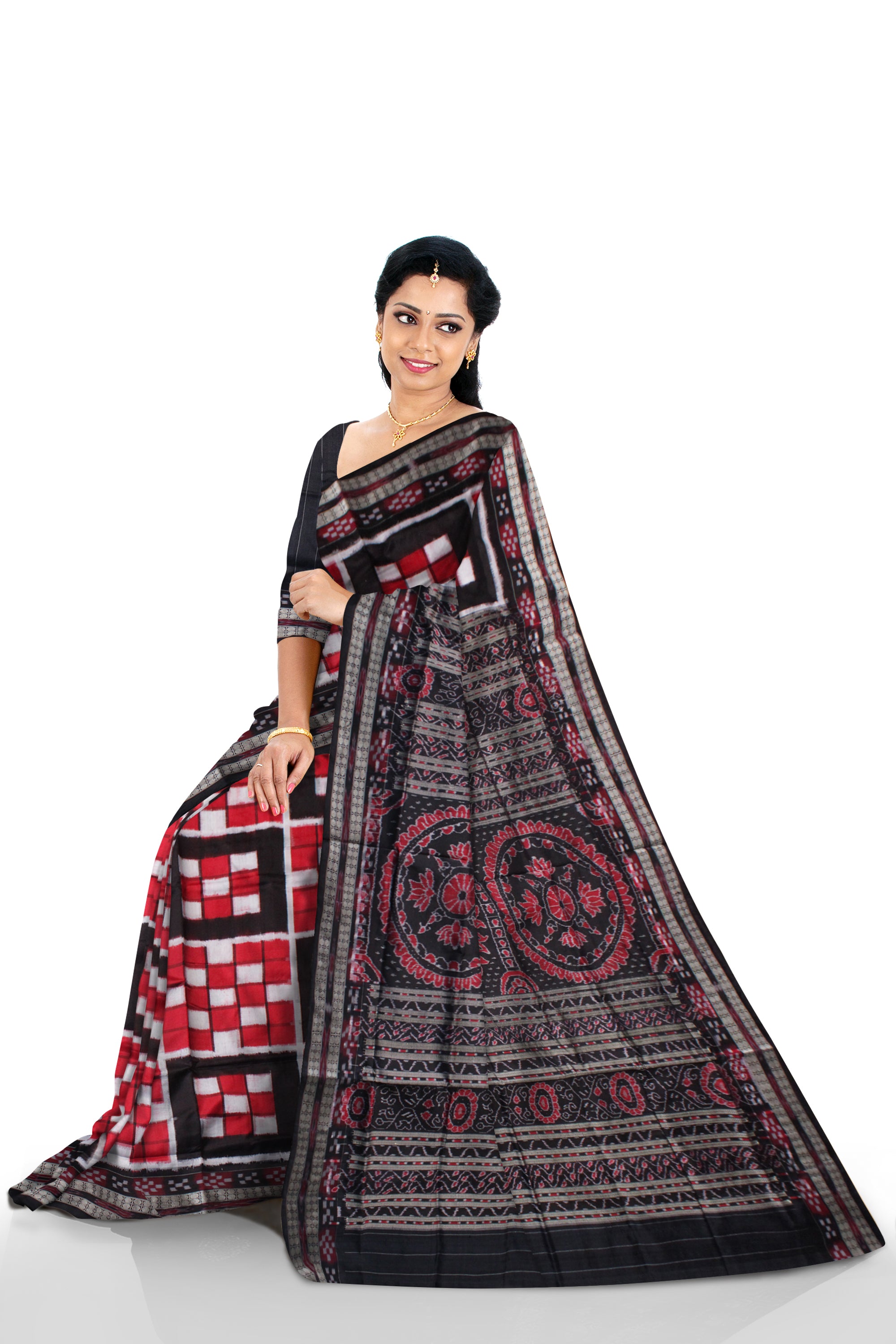 FULL BODY BIG PASAPALI PATTERN PURE SAMBALPURI COTTON SAREE IS RED AND BLACK COLOR BASE,WITH BLOUSE PIECE. - Koshali Arts & Crafts Enterprise