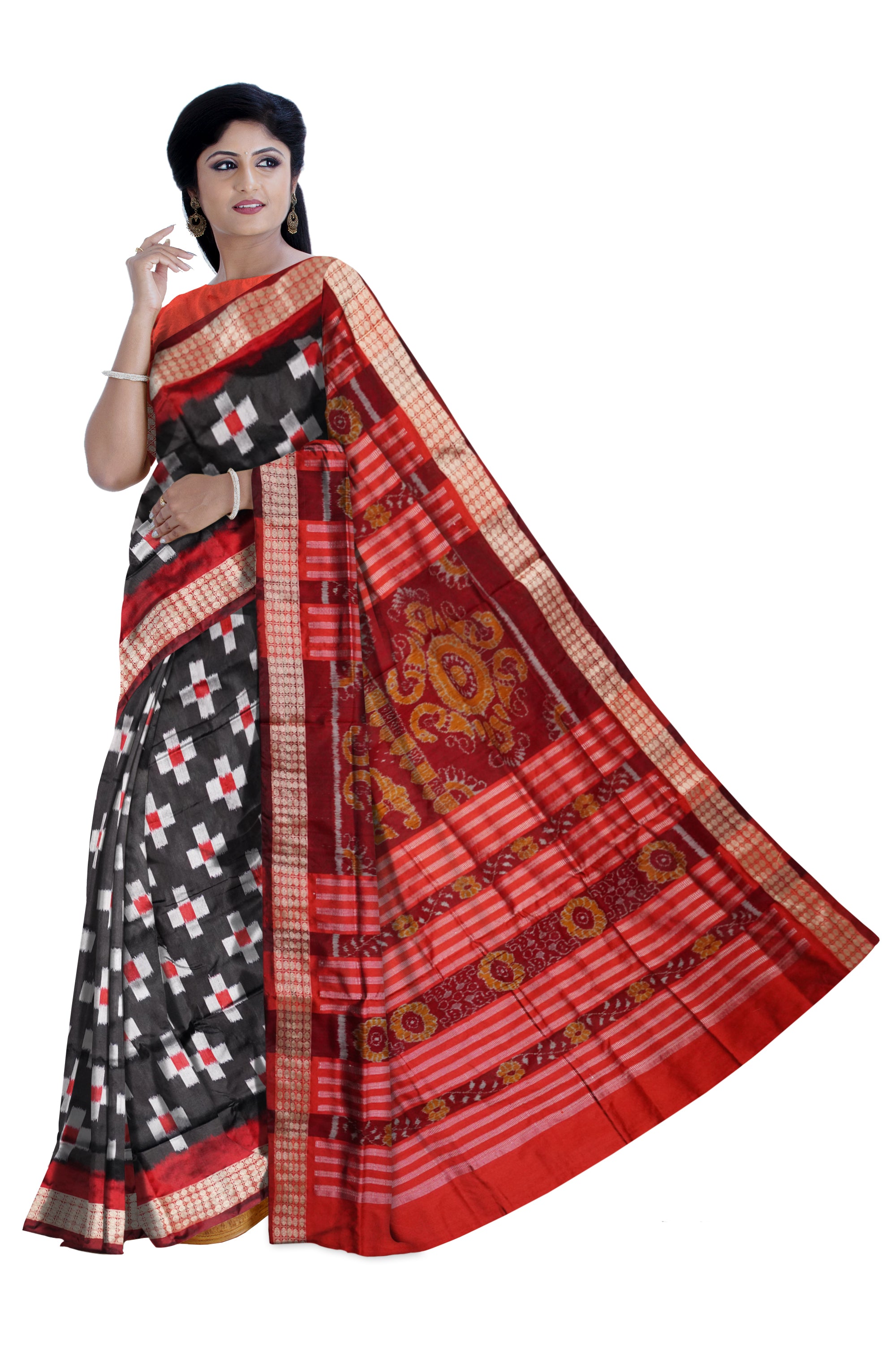 Black & Maroon color tara pattern pata saree. - Koshali Arts & Crafts Enterprise