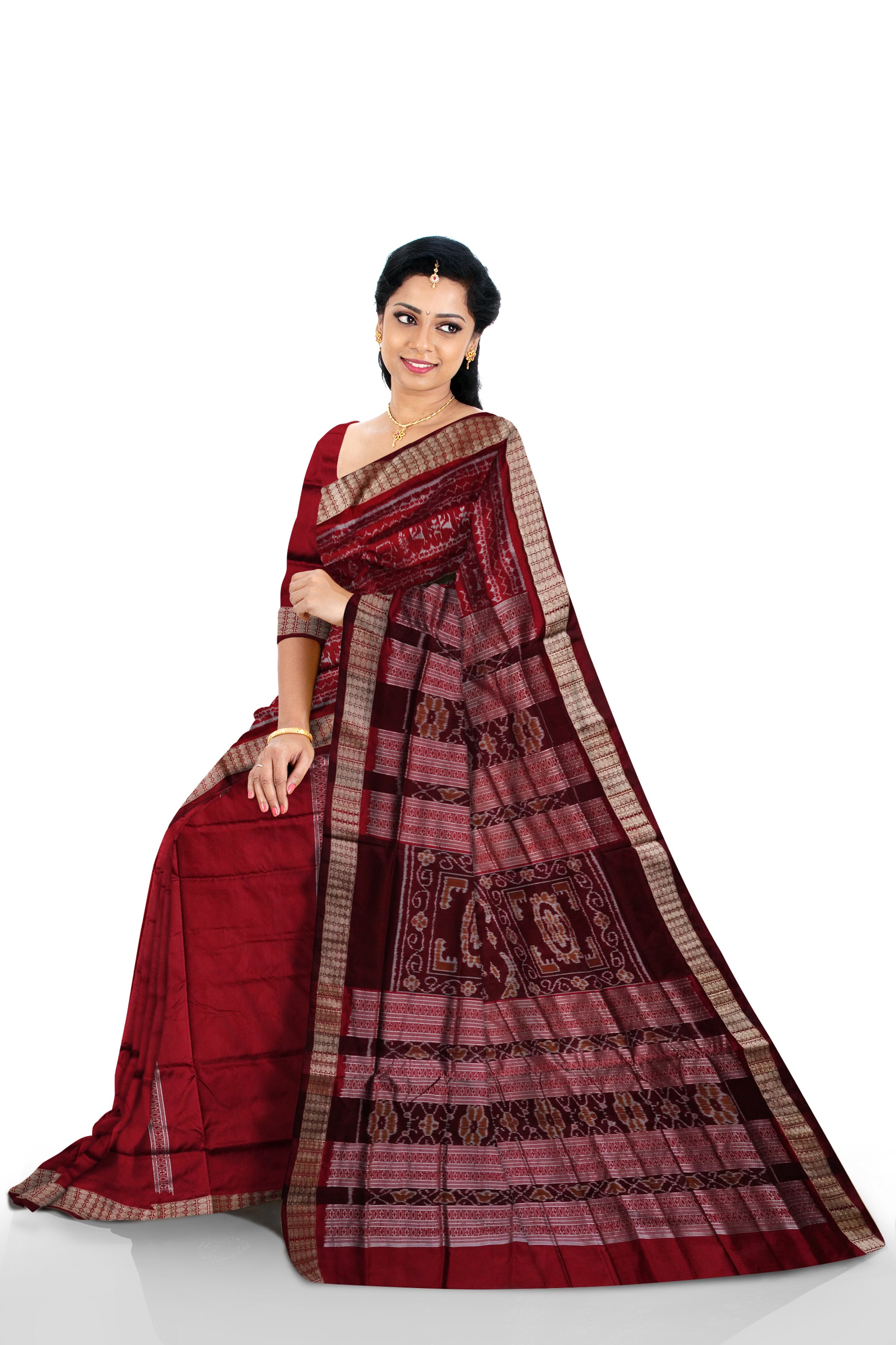 Latest terracotta pattern patli design pata saree is Mehendi & Maroon color. - Koshali Arts & Crafts Enterprise