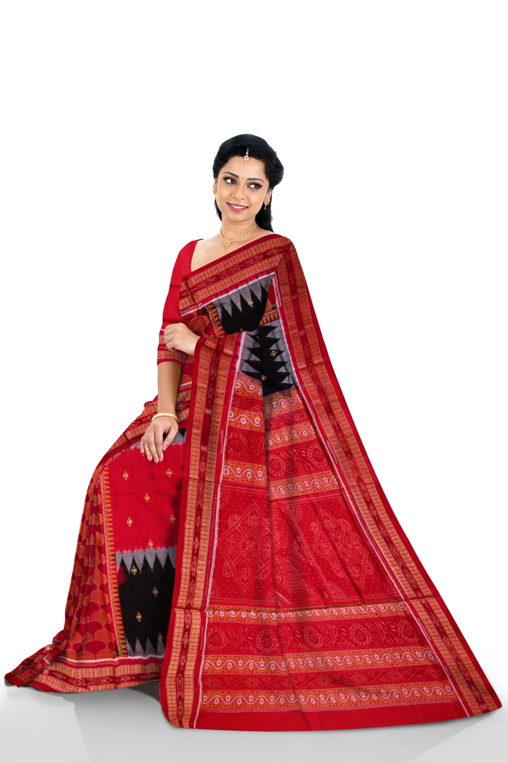 Sambalpuri cotton pere pere saree in Red and Black colour. - Koshali Arts & Crafts Enterprise