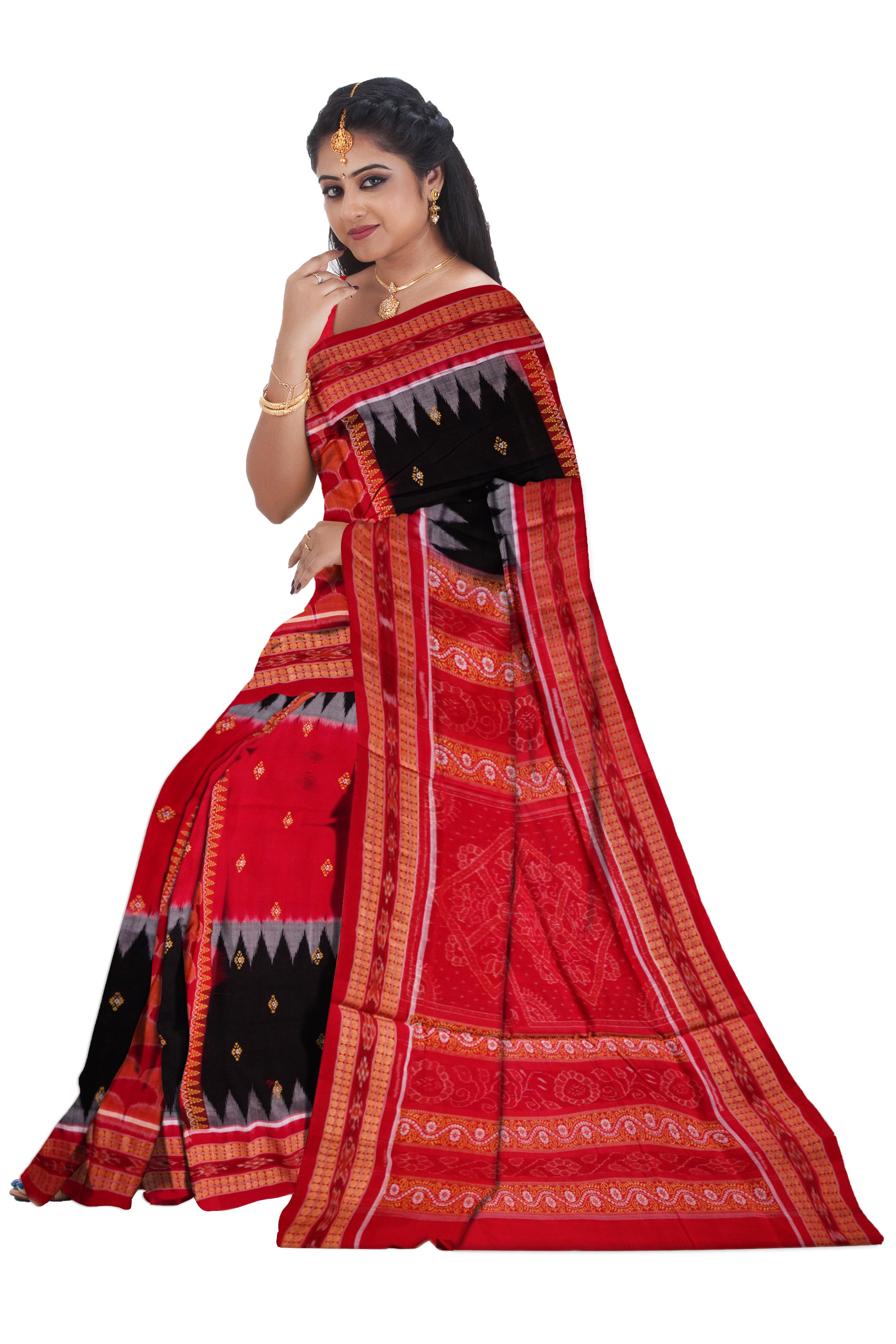 Sambalpuri cotton pere pere saree in Red and Black colour. - Koshali Arts & Crafts Enterprise